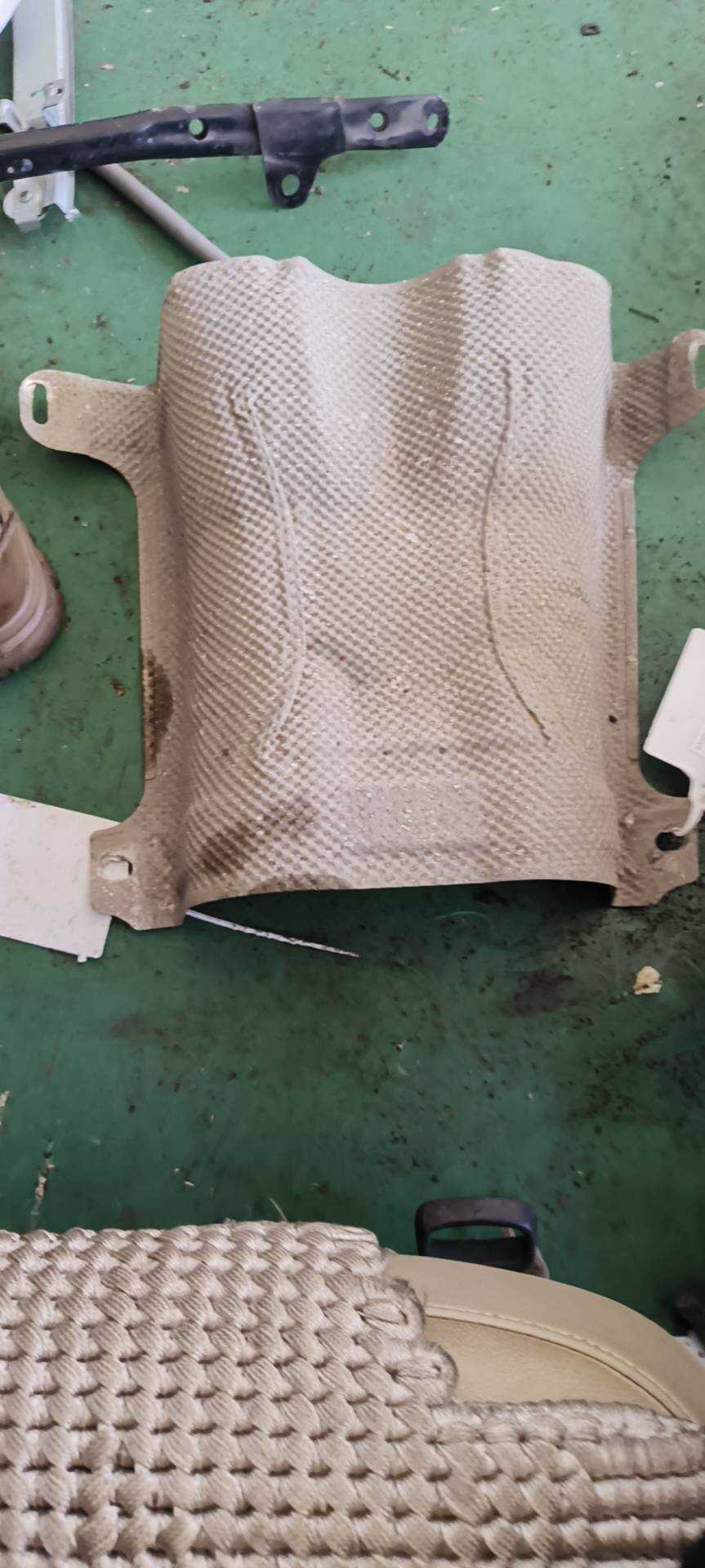 C2Z20800 Under-Floor Heat Shield