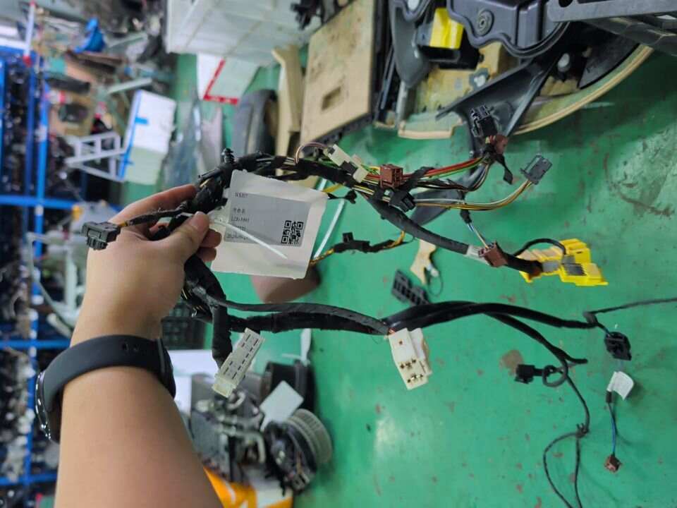 61129221964 副驾驶员座椅线束总成