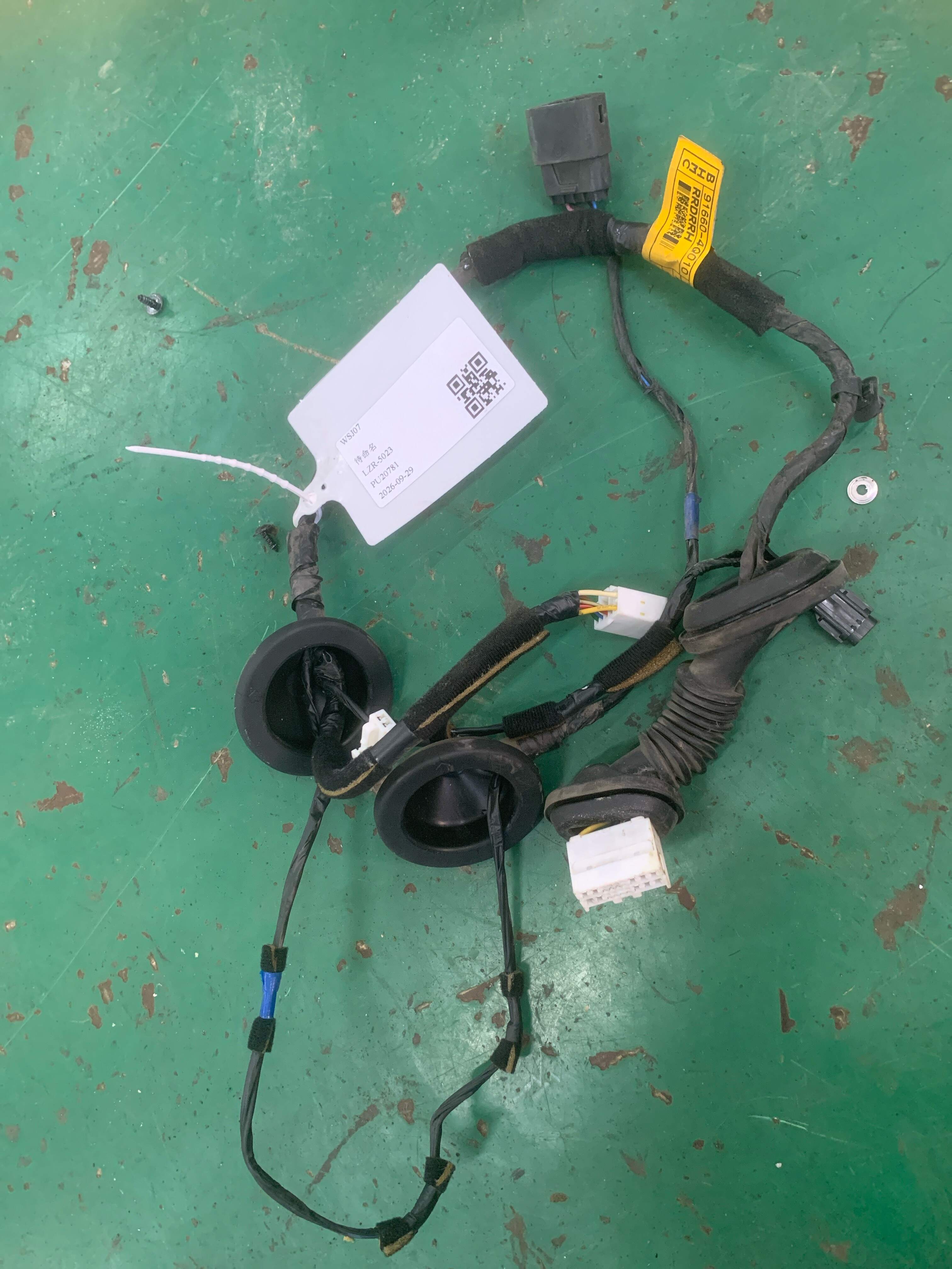 916604Q010 后门线束(右)