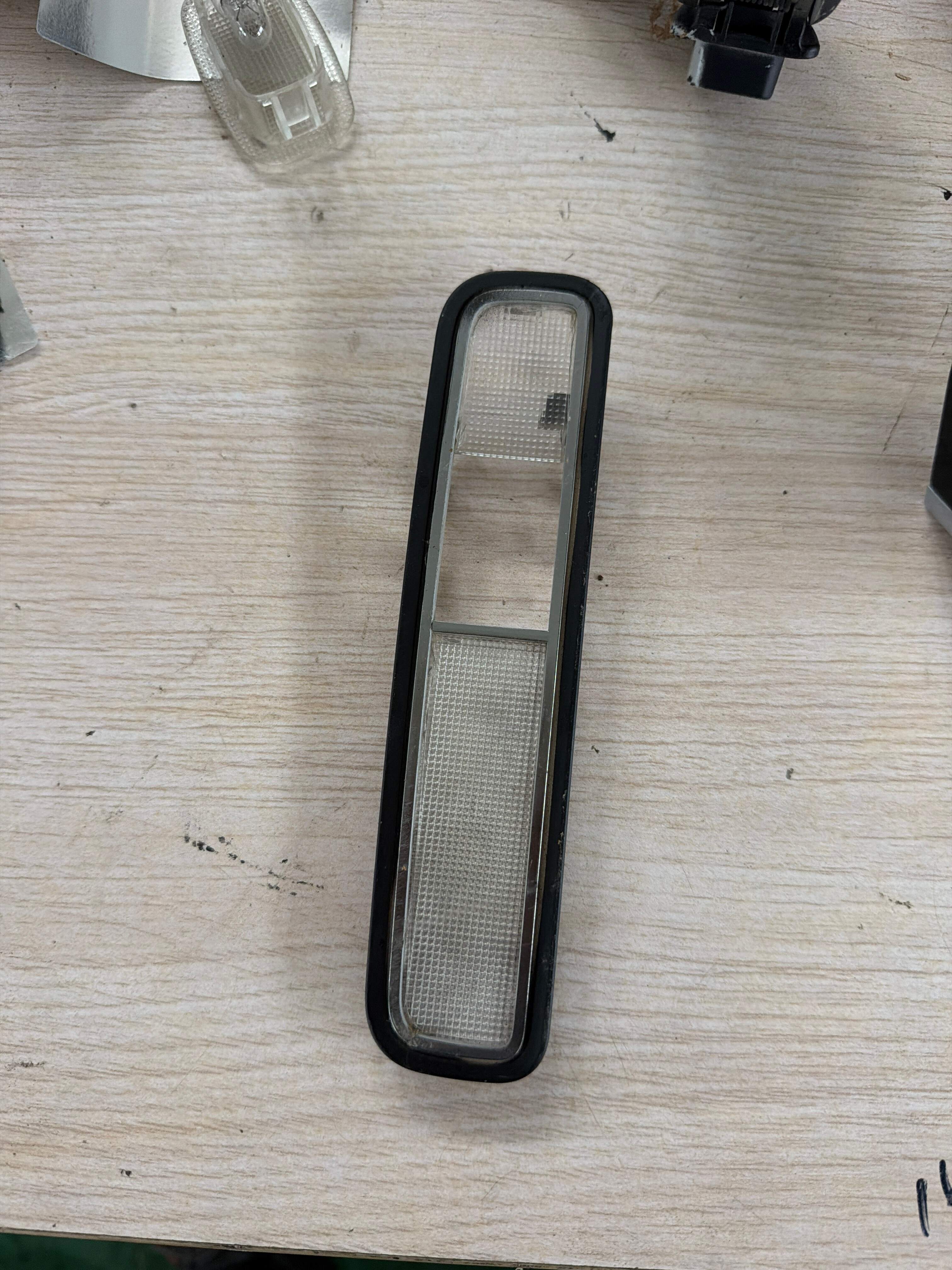 A22182528108K67 Interior Dome Light Lens, Rear