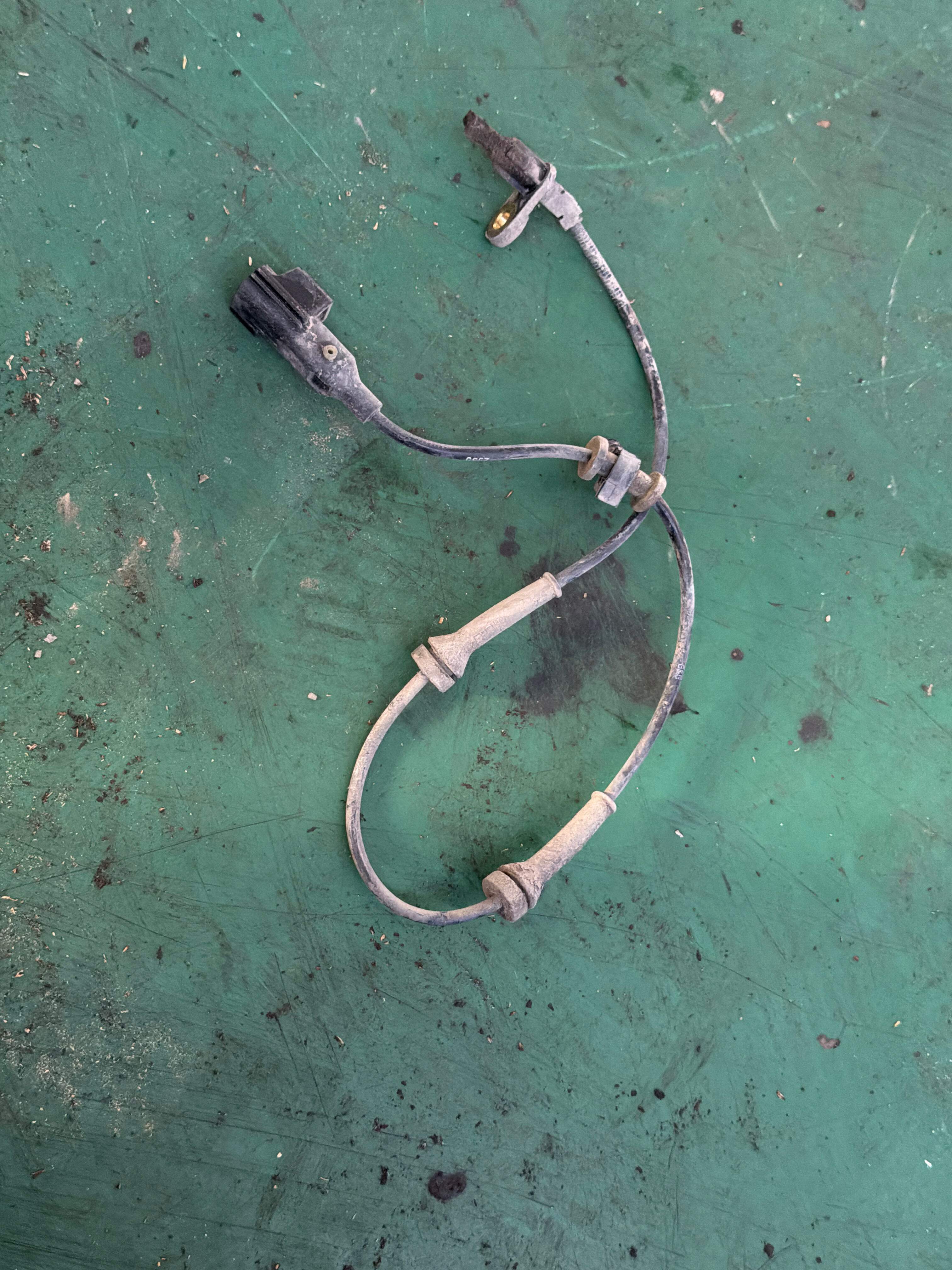 T4N25564 Rear Brake Sensor Wire