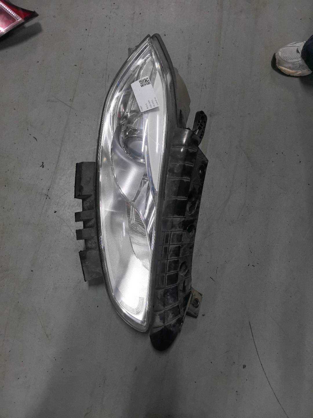 51960715 Front Headlight Assembly, Right