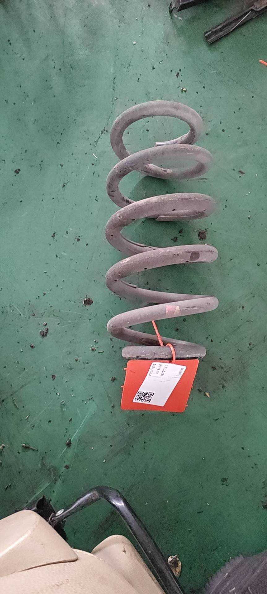 482310R070 后减震器螺旋弹簧