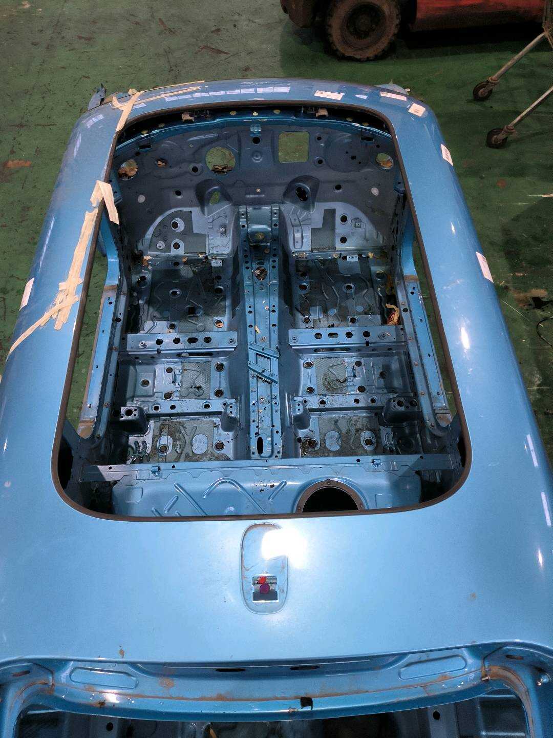 41007387980 Roof Outer Panel
