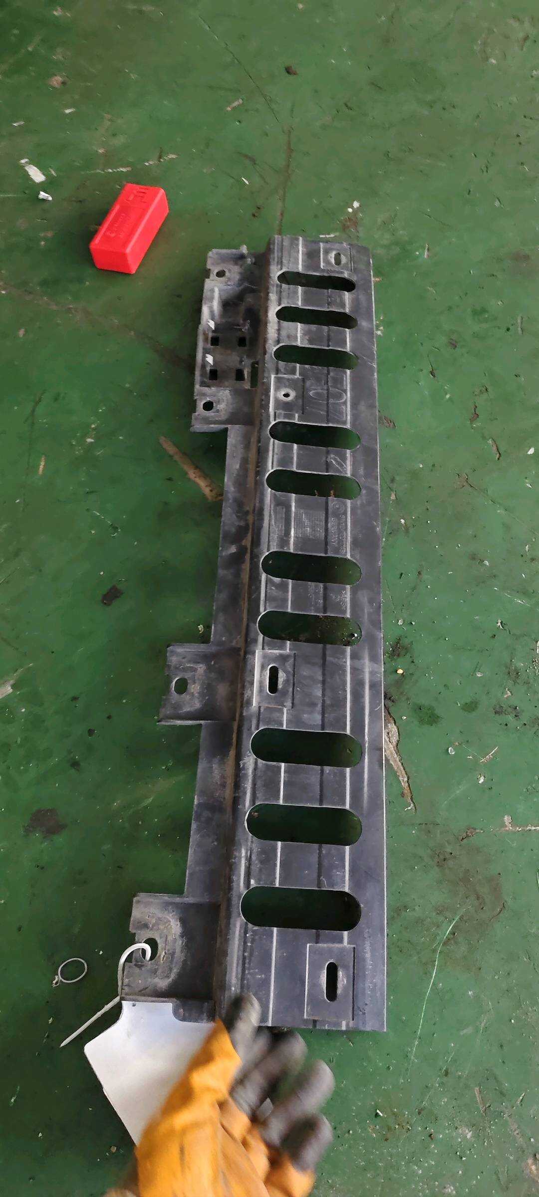 51127313231 后保险杠护杠