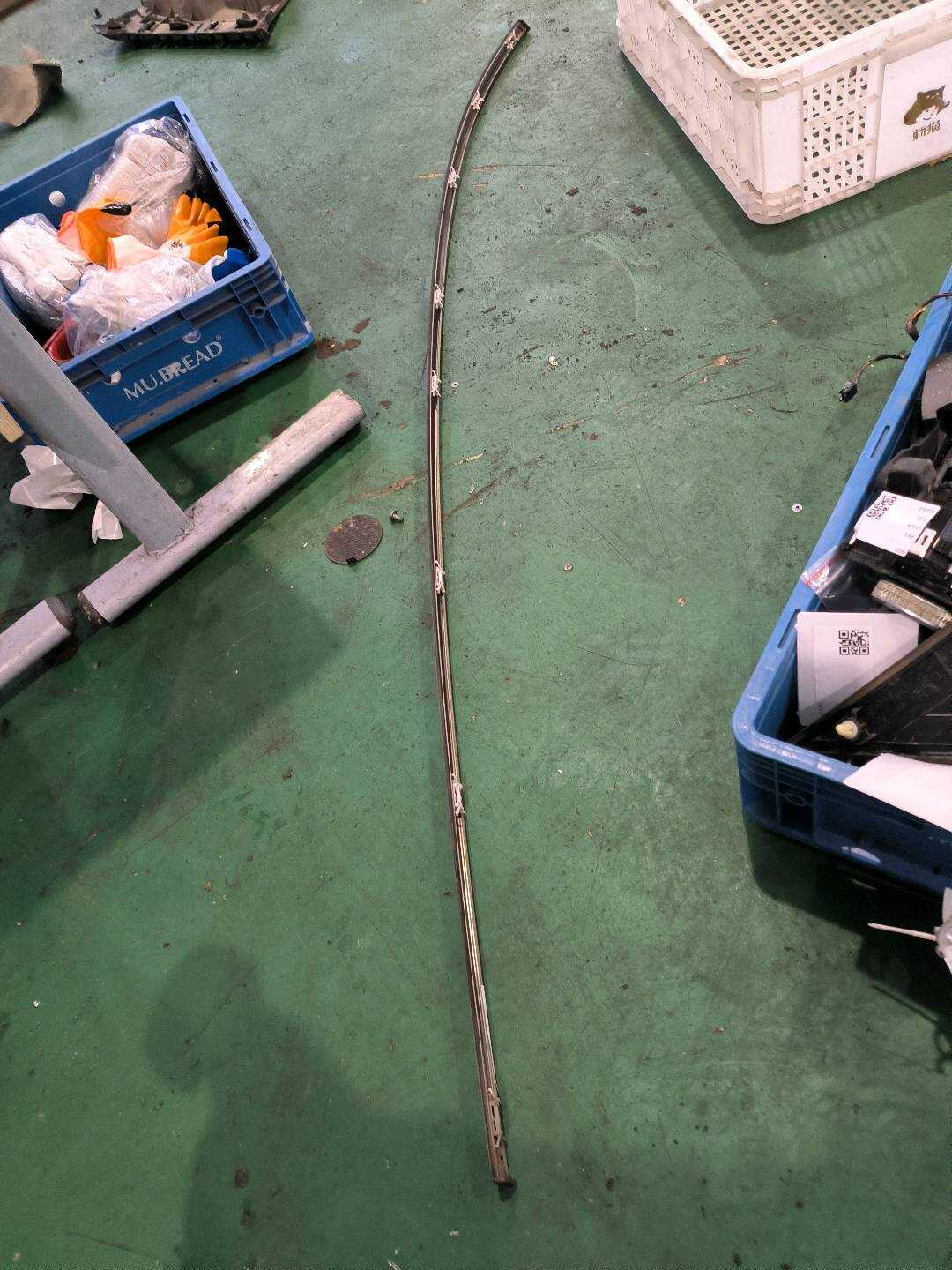 6073007100 顶盖左饰条