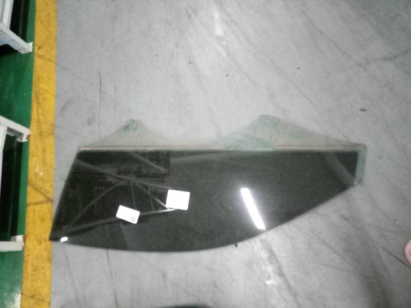 8X3845201 前门玻璃(左)