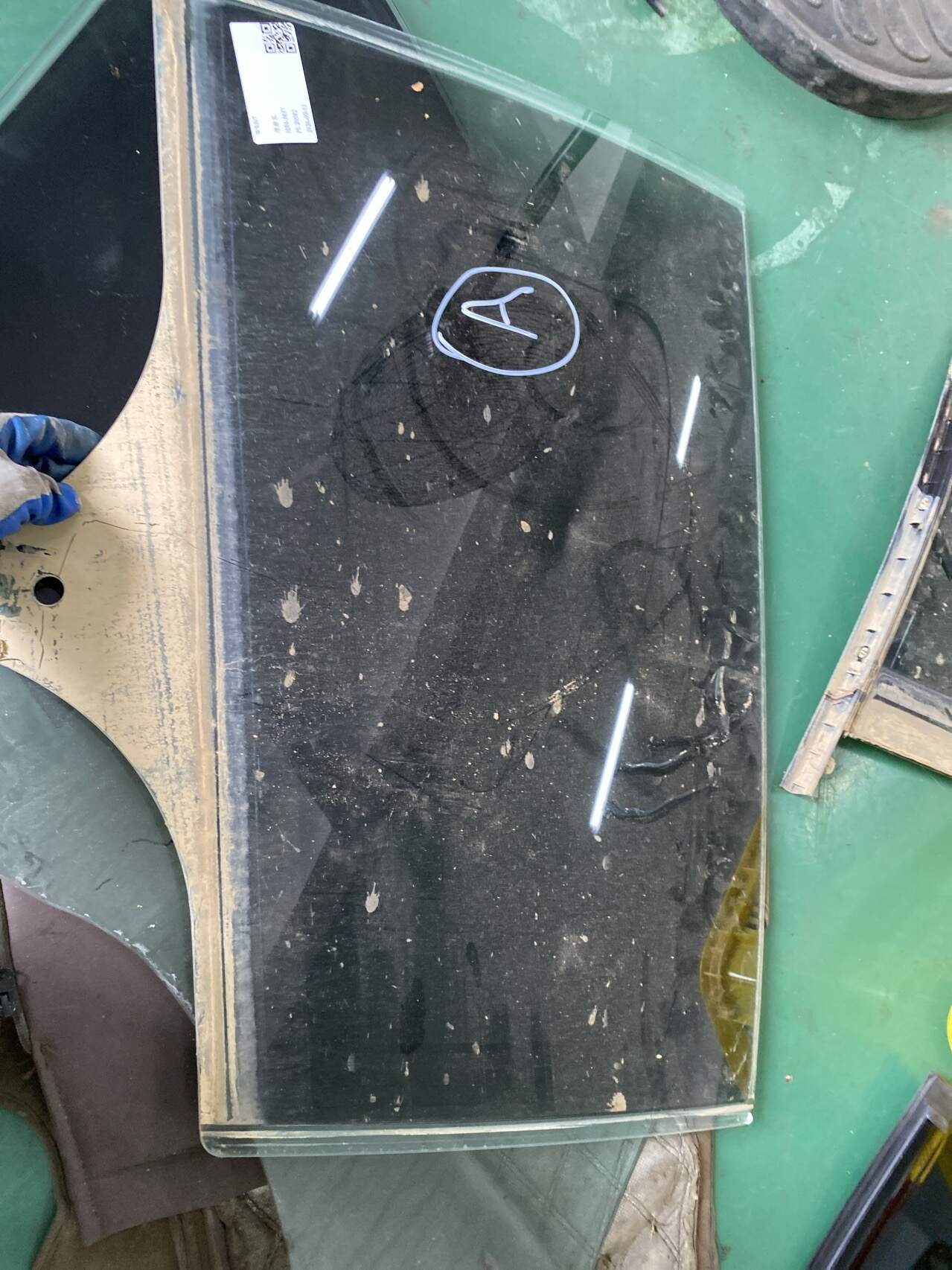 51357385243 Rear Door Glass, Left