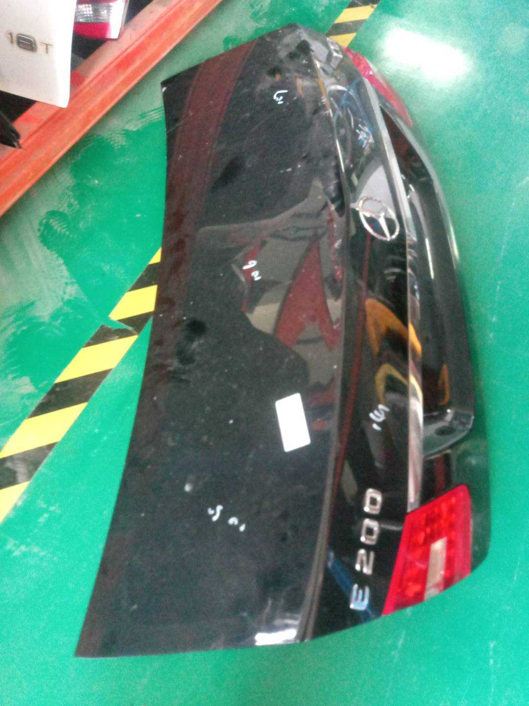 K01002DWMAB094 尾盖总成
