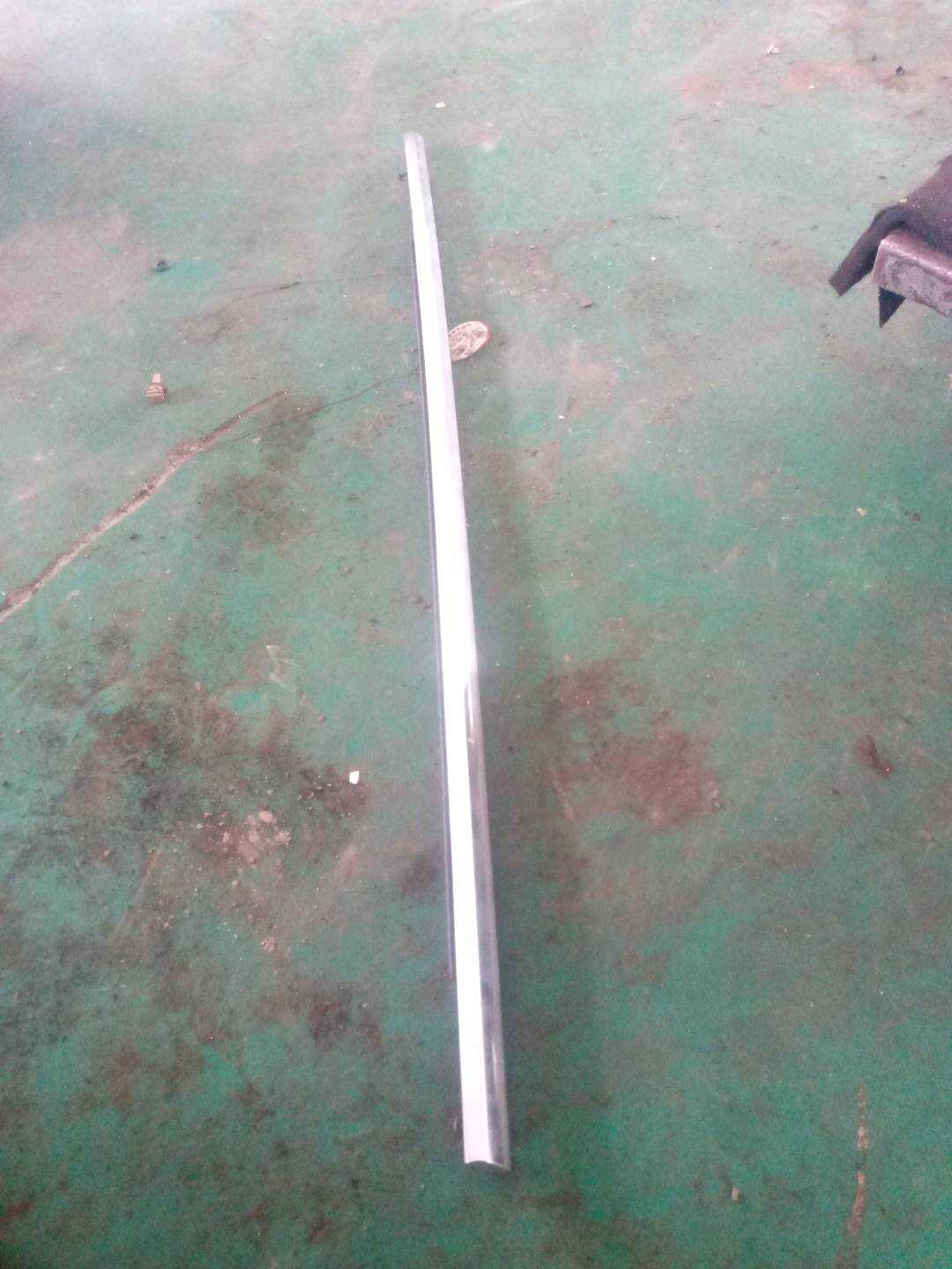 C2D17935 Rear Door Window Molding (Left Outer)