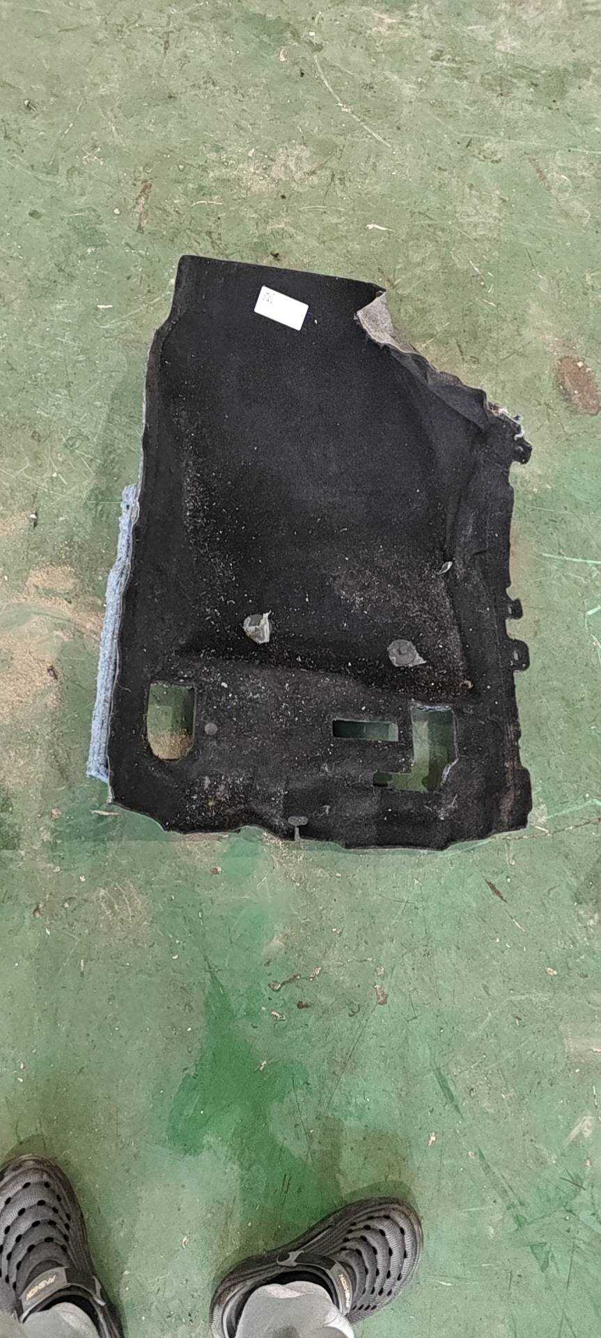 FK7BR13000AF3JA6 地板地毯(右前)