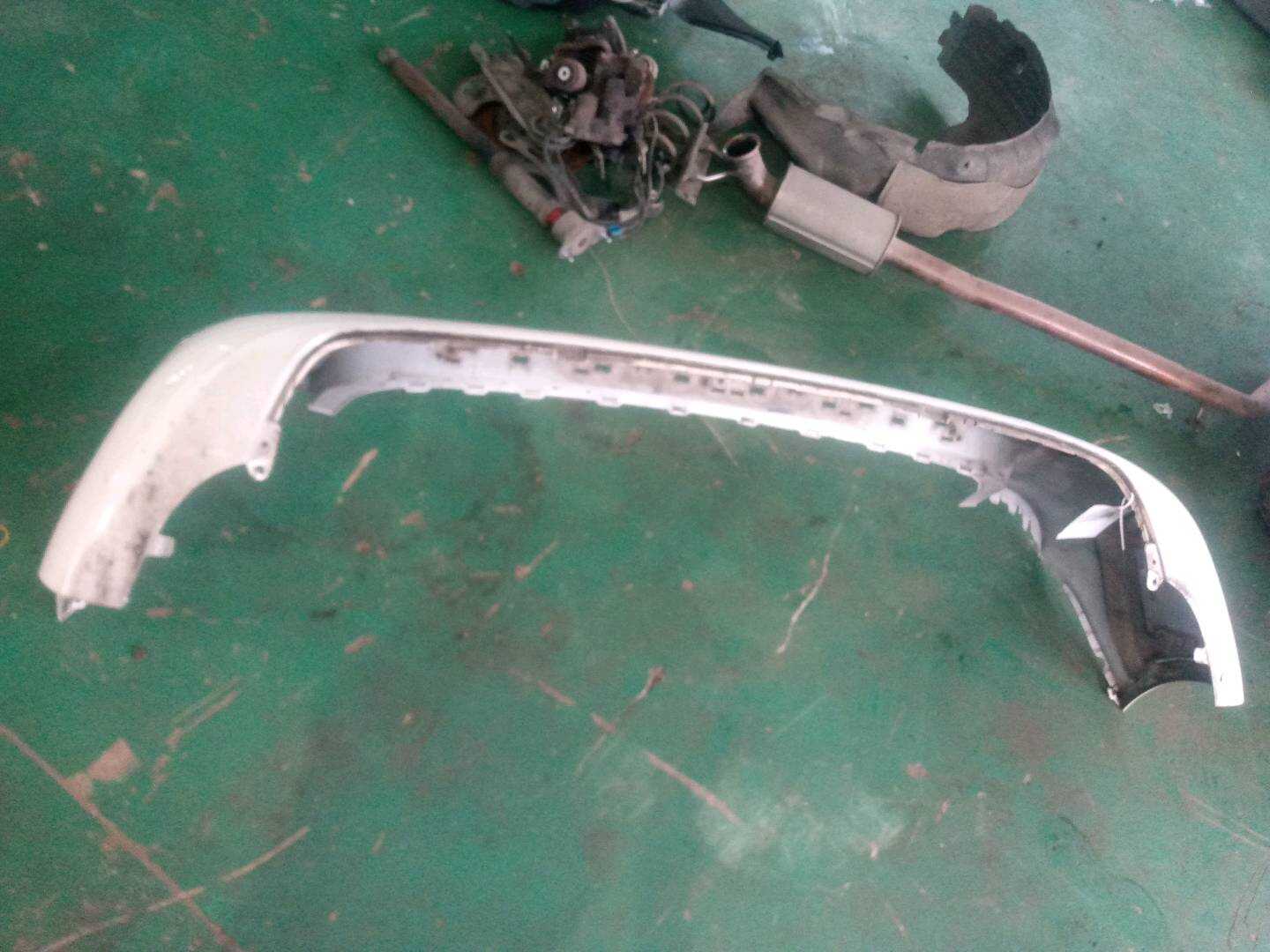 A2468803340 后保险杠皮