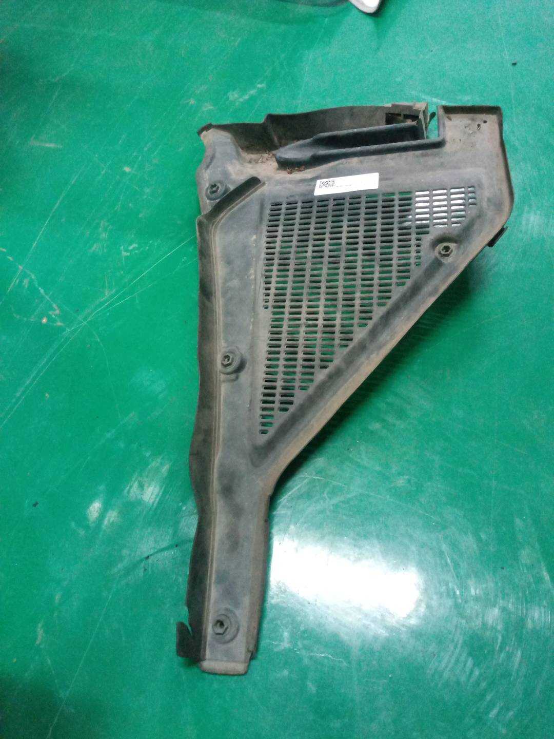 64316945583 微尘滤清器盖板壳体左侧
