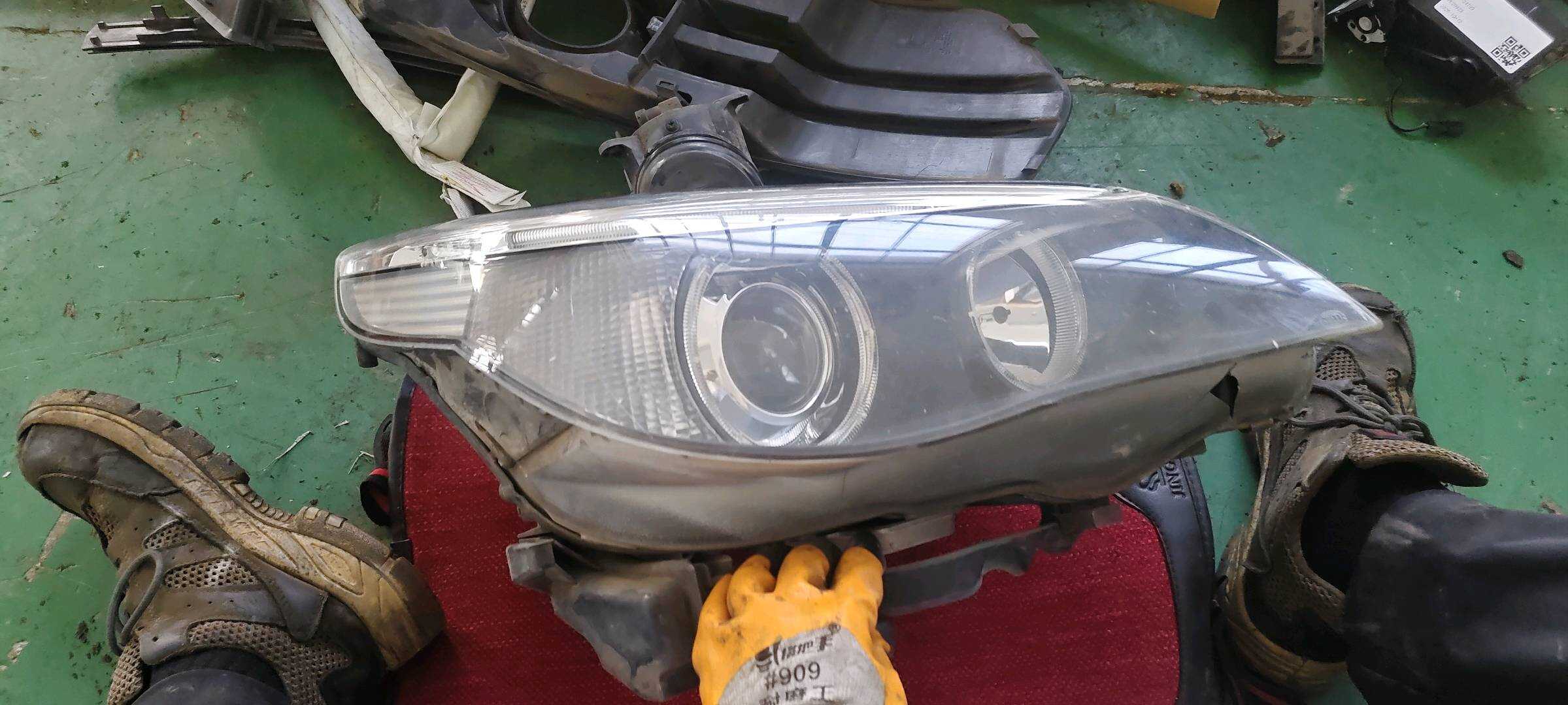 63127160194 Front Headlight Half Assembly, Right
