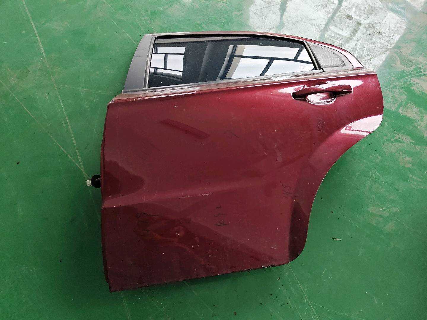 9039147 Rear Door Shell, Left