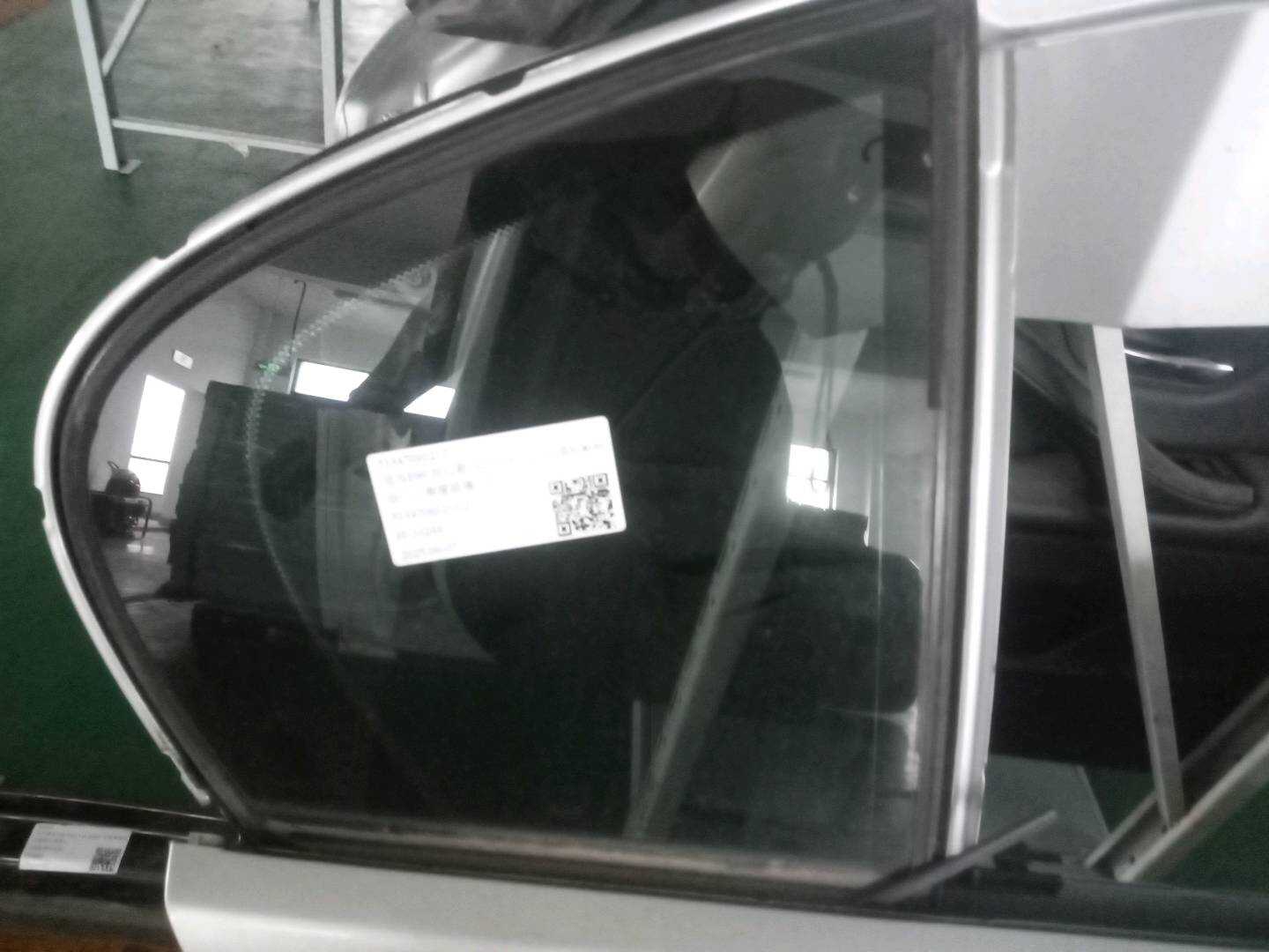 51347060212 后门三角窗玻璃（右）