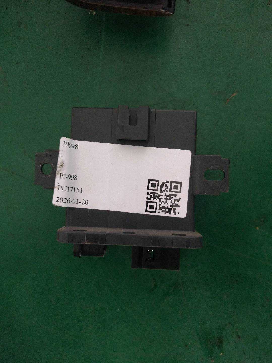 LR013051 Headlight Control Module