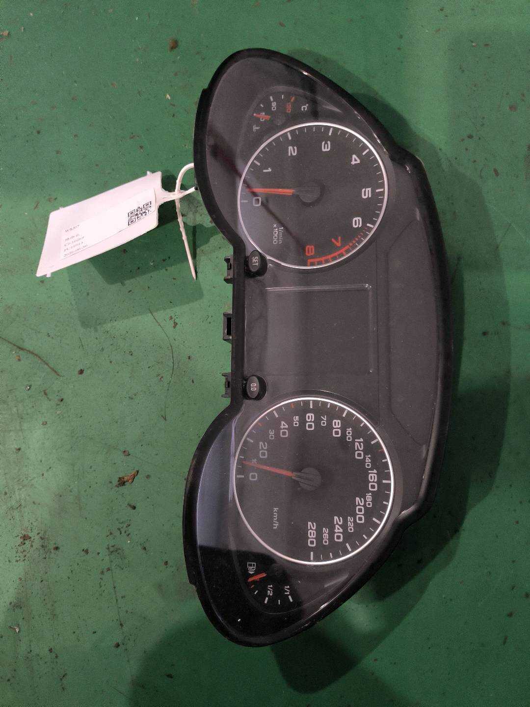 L8RD920900B 组合仪表总成