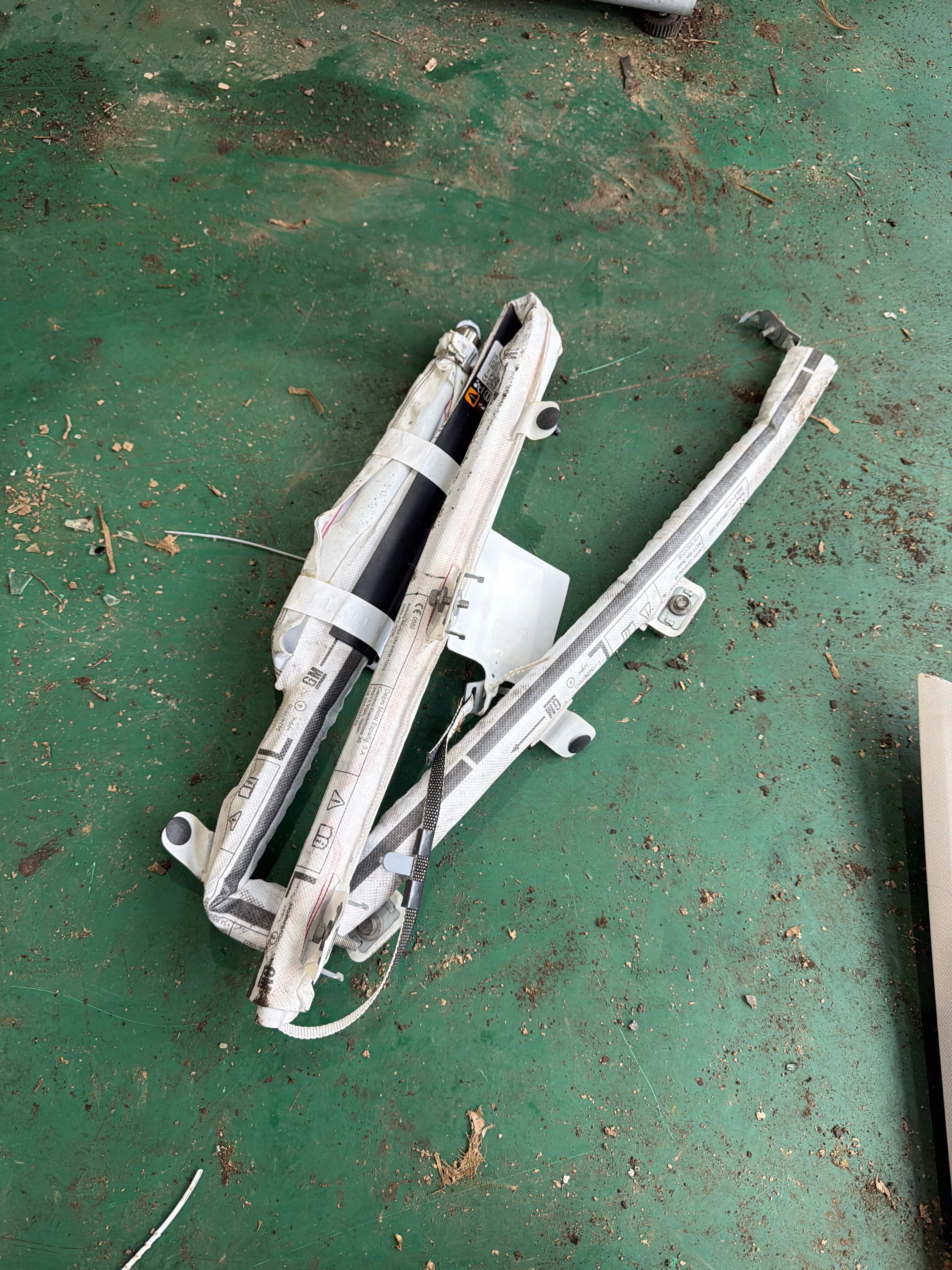39157082 Roof Curtain Airbag Assembly, Left