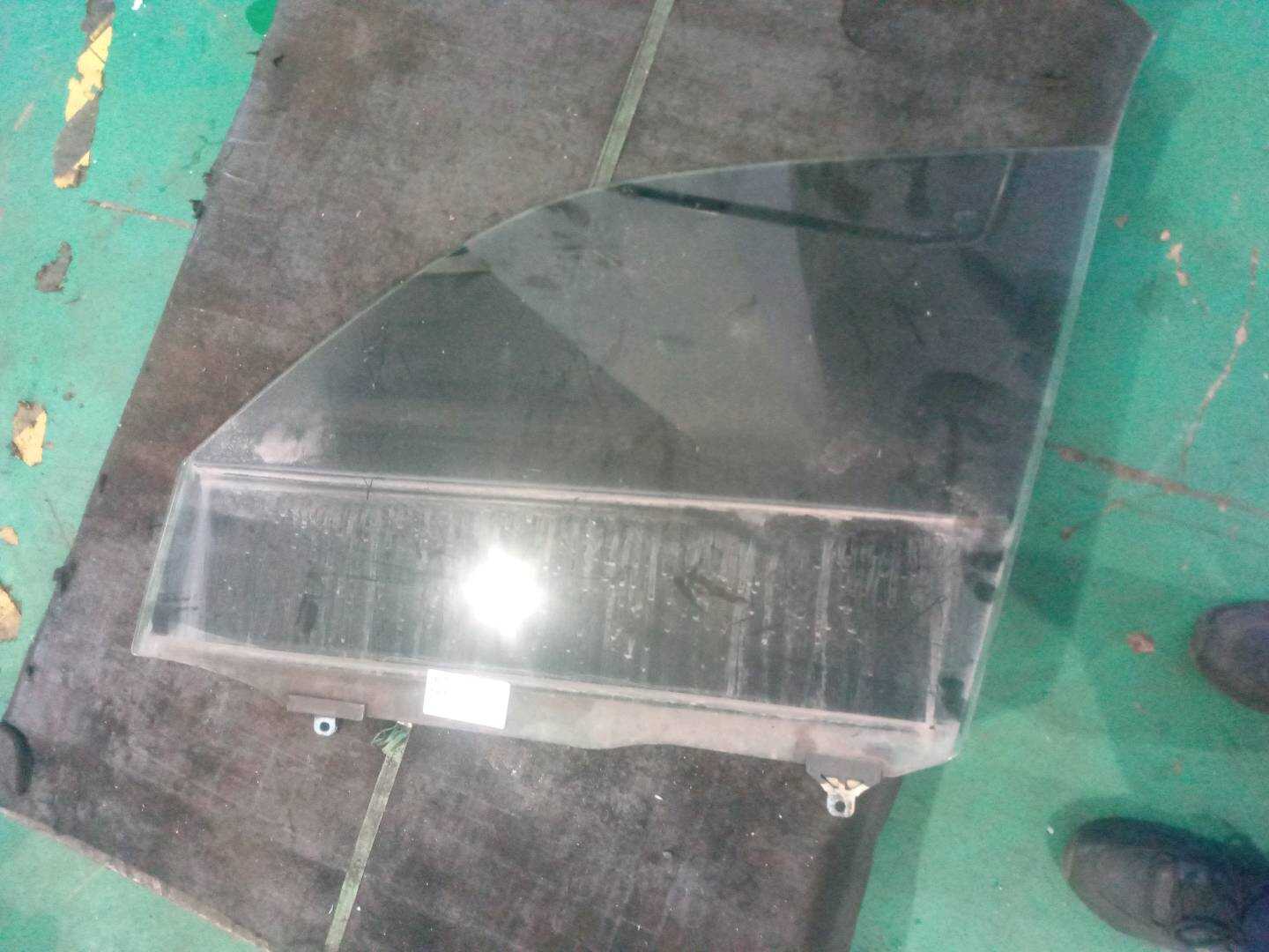 681020G020 前门玻璃(左)