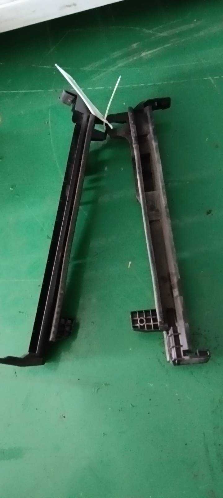 A2045010320 冷凝器支架