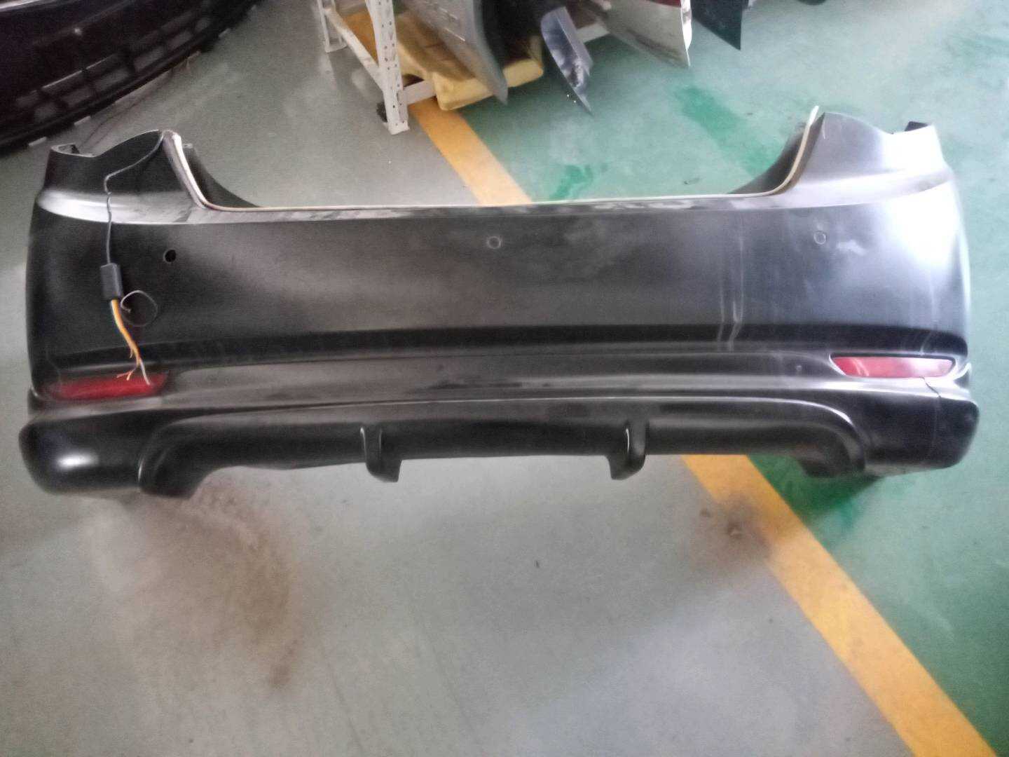 866110Q010 后保险杠皮