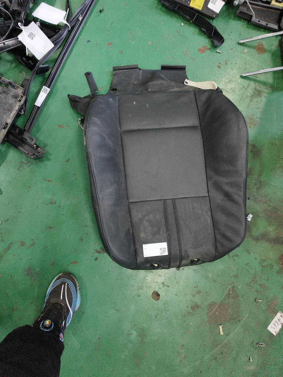 52203410035 副驾驶员座椅靠背软垫