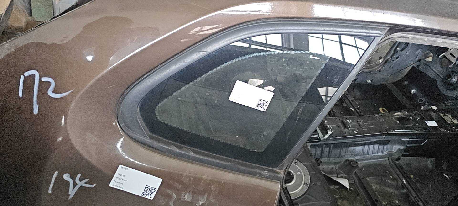 51377321552 后侧围玻璃(右)