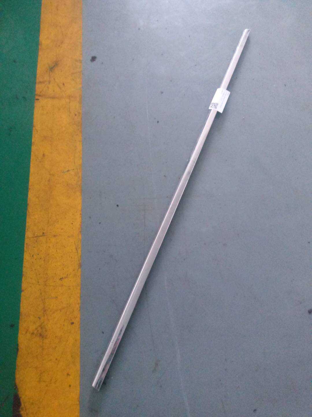 9020857 后门玻璃压条(左外)