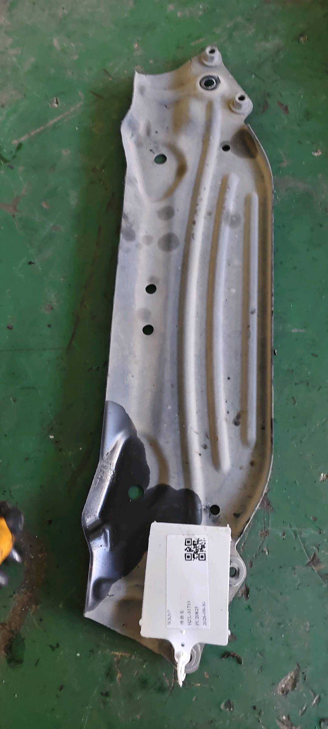 A2216202511 方向机支架