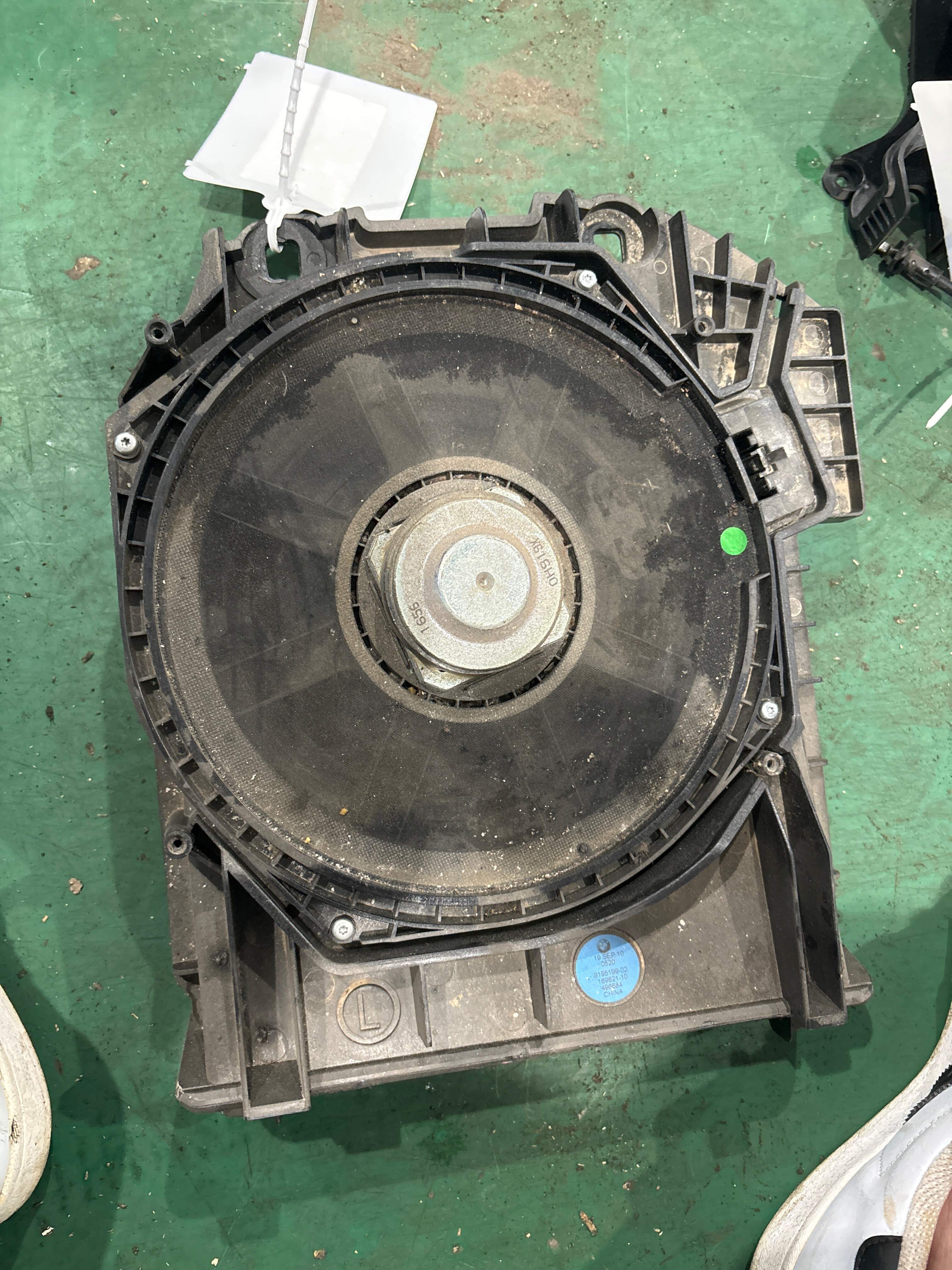 65139195199 中央低音扬声器(左)