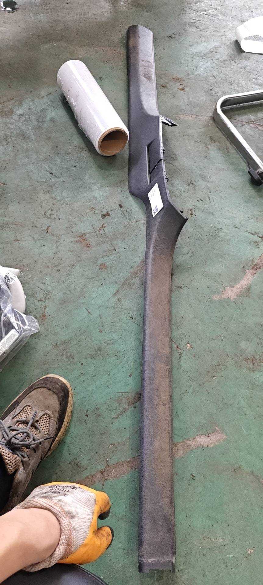 7N0853370 Side Sill Outer Panel, Right