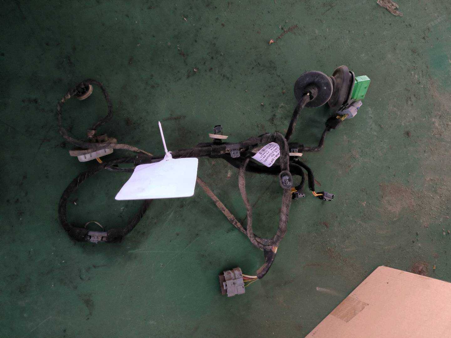 9803396680 后门线束(右)
