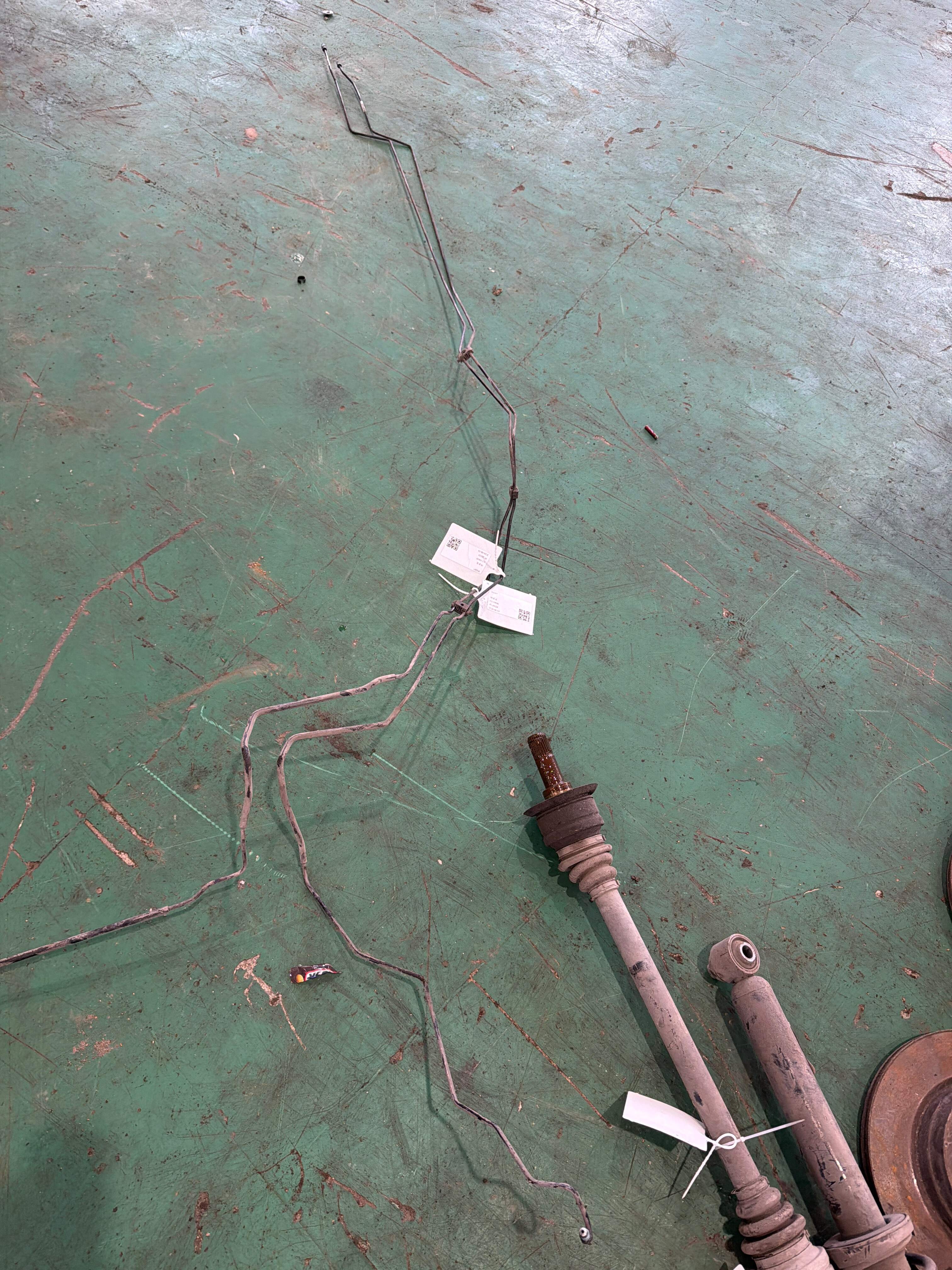 34300002962 后轮边制动硬管（左）