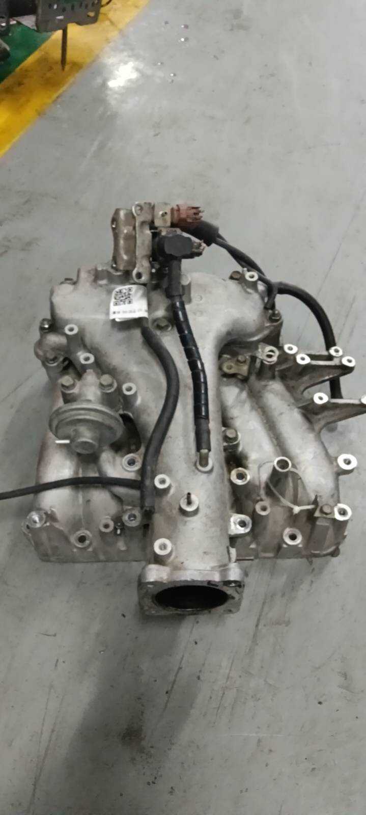 MD360243 Intake Manifold