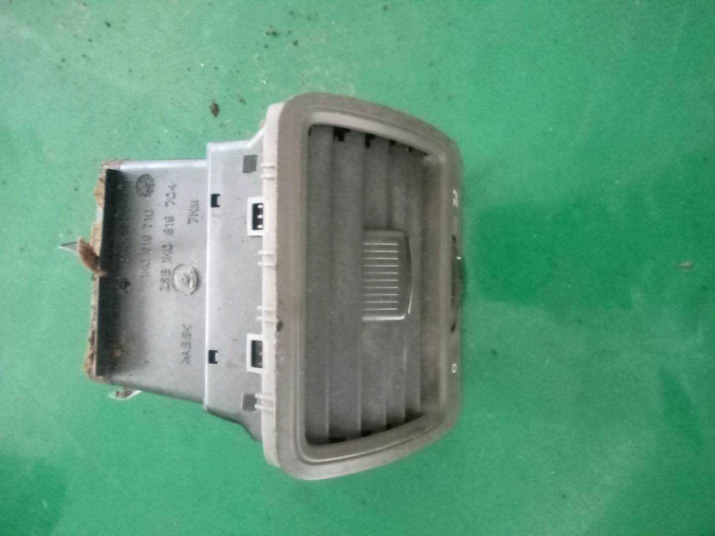 L1KD8197046B 仪表台出风口(右)
