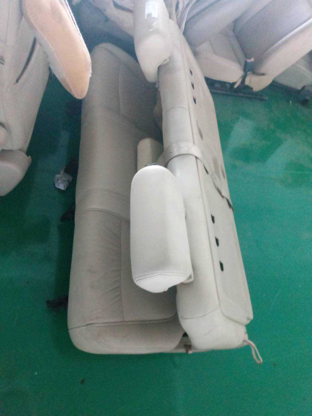 9047671 2nd Row Rear Seat Assembly, Left