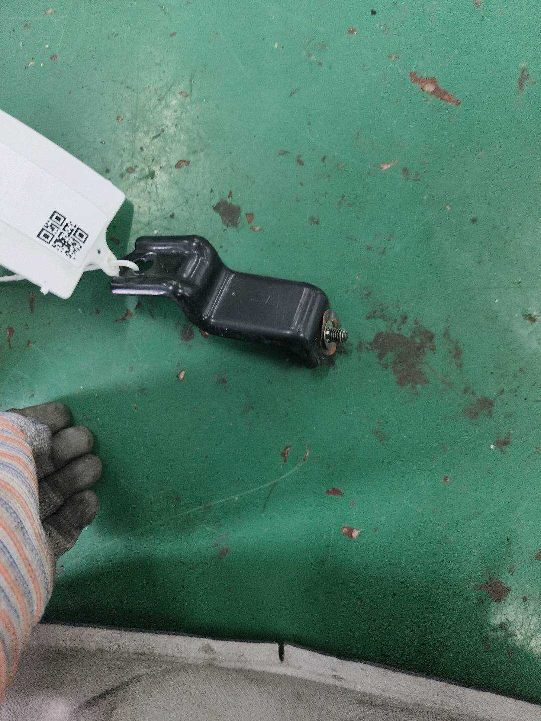 7130333070 后排左侧座椅靠背铰链分总成