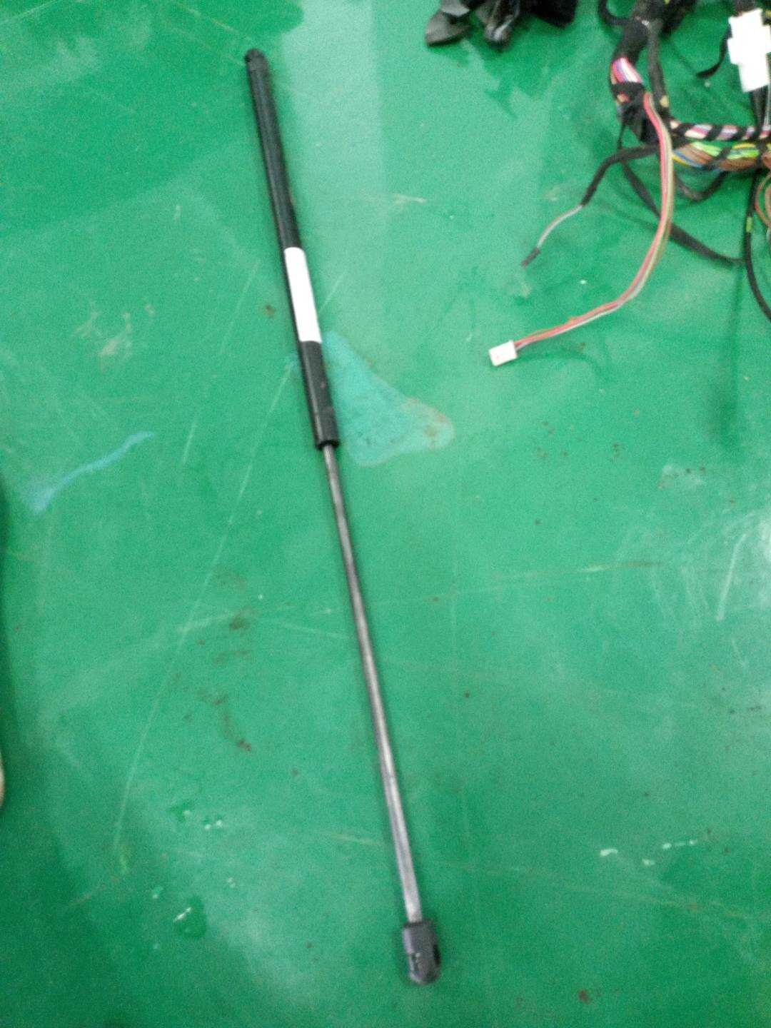 A2118800029 前机盖撑杆