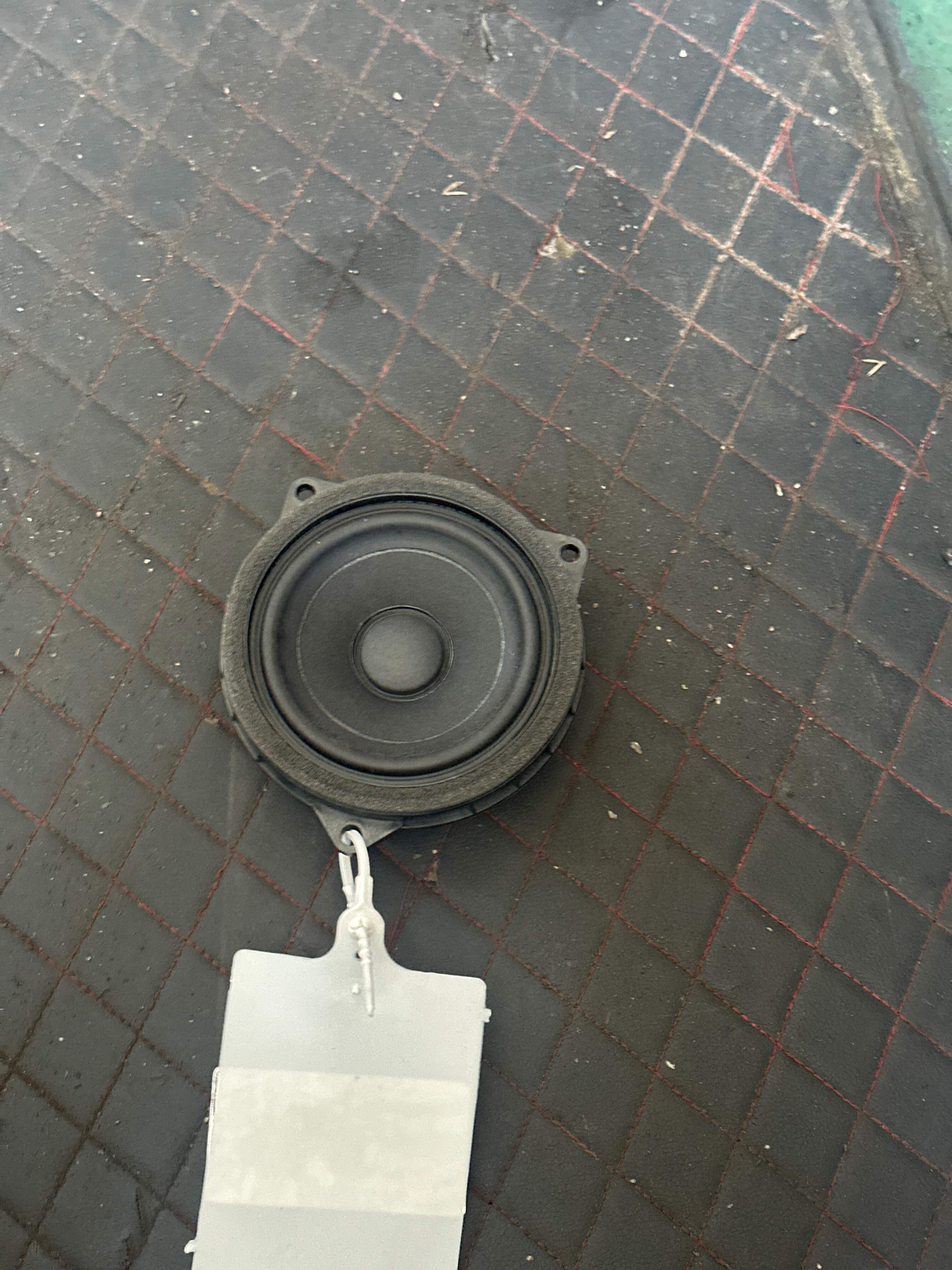 65132622803 前门中音扬声器（左）