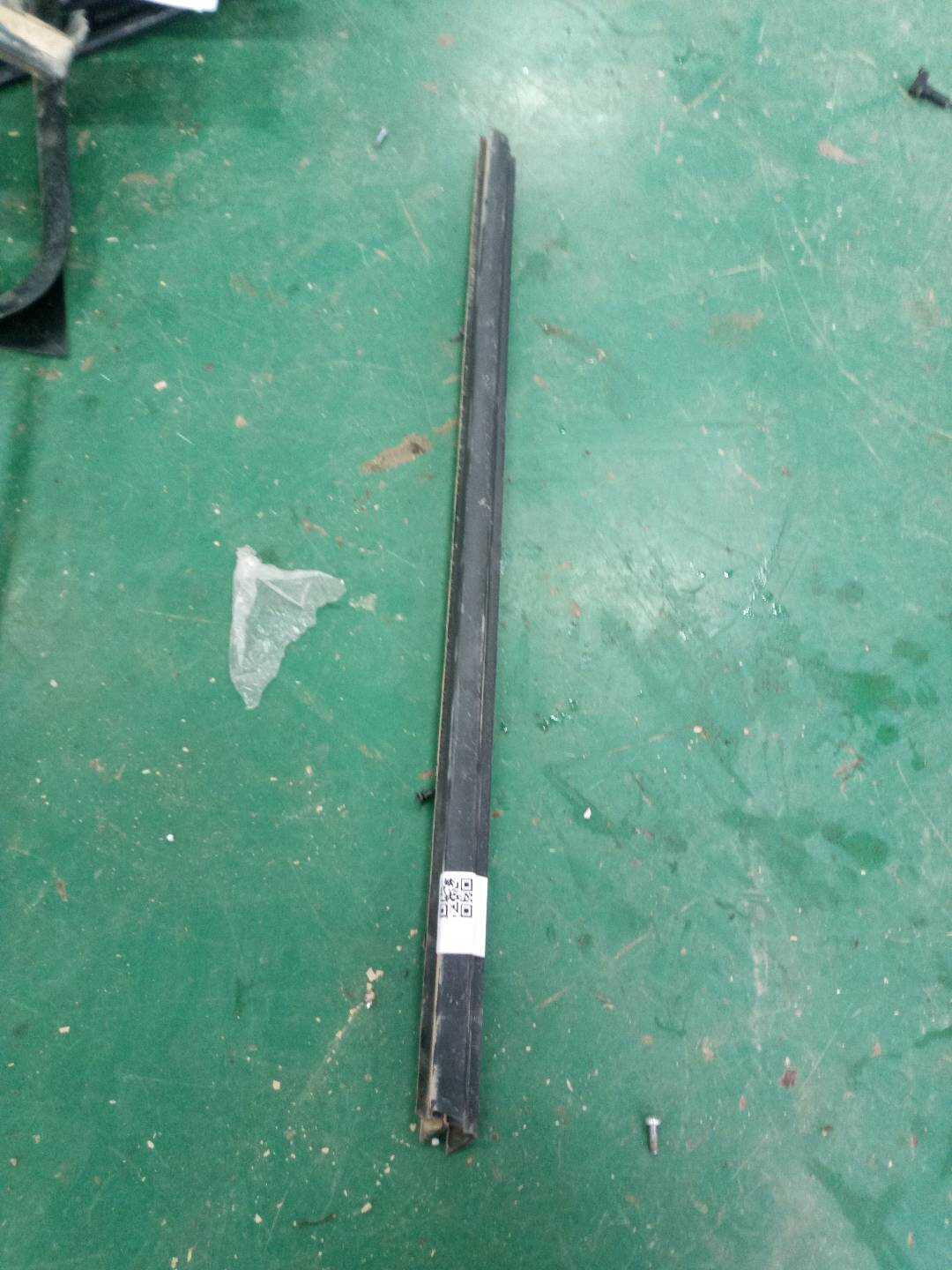 51337486770 前门玻璃压条(右内)