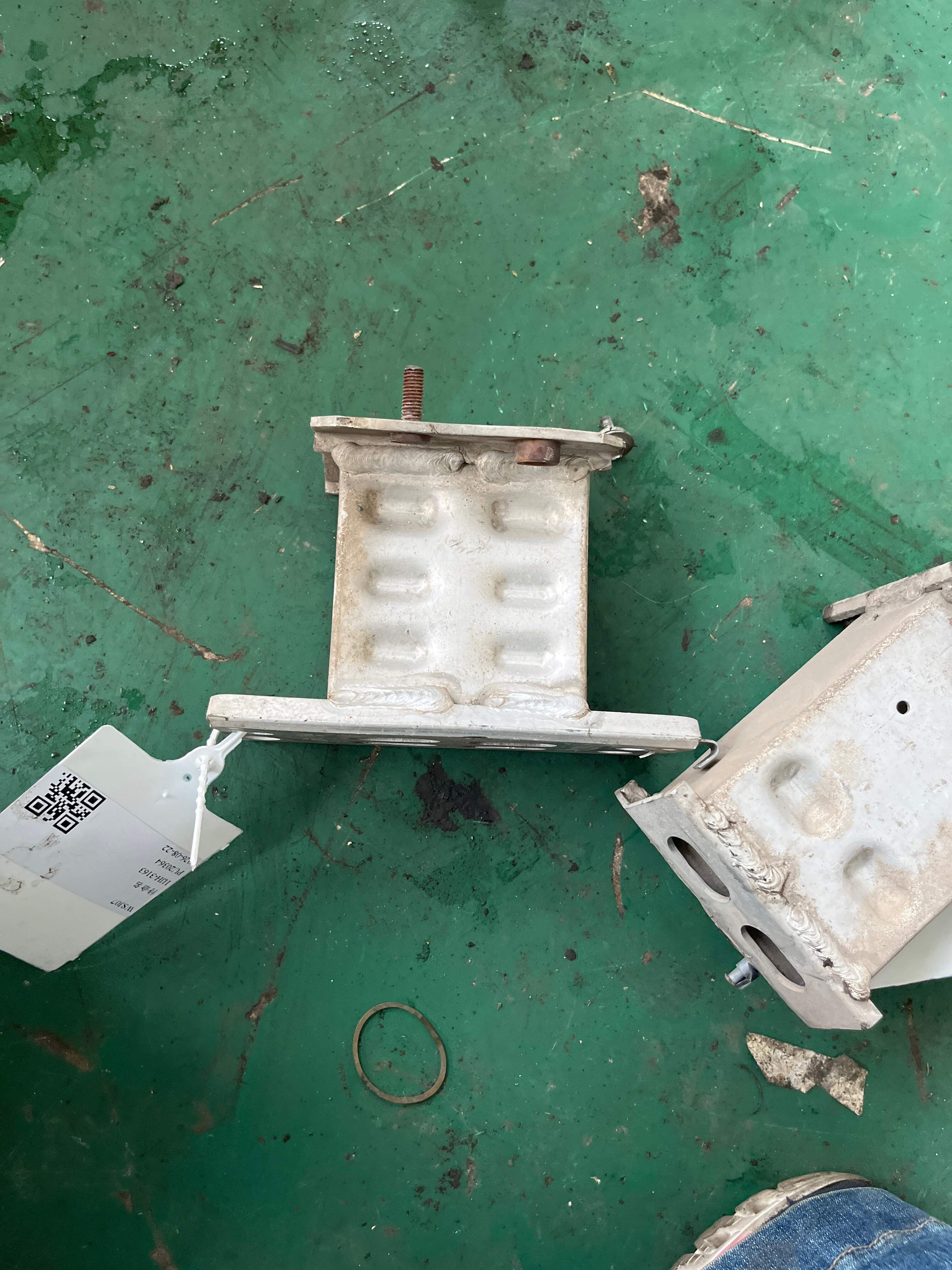 5701476010 Front Bumper Frame Bracket, Left