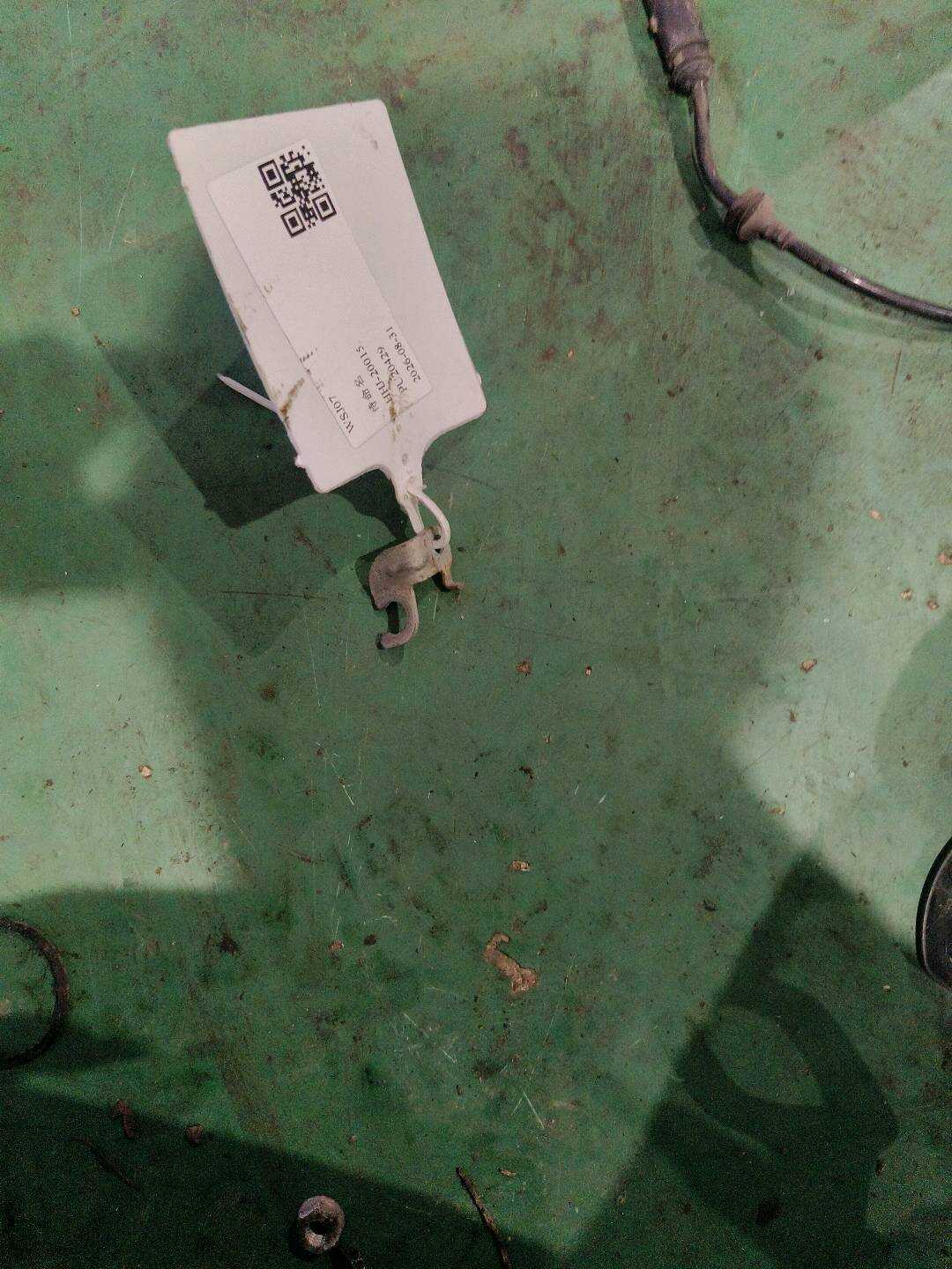 34526787703 ABS后轮传感器支架(左)