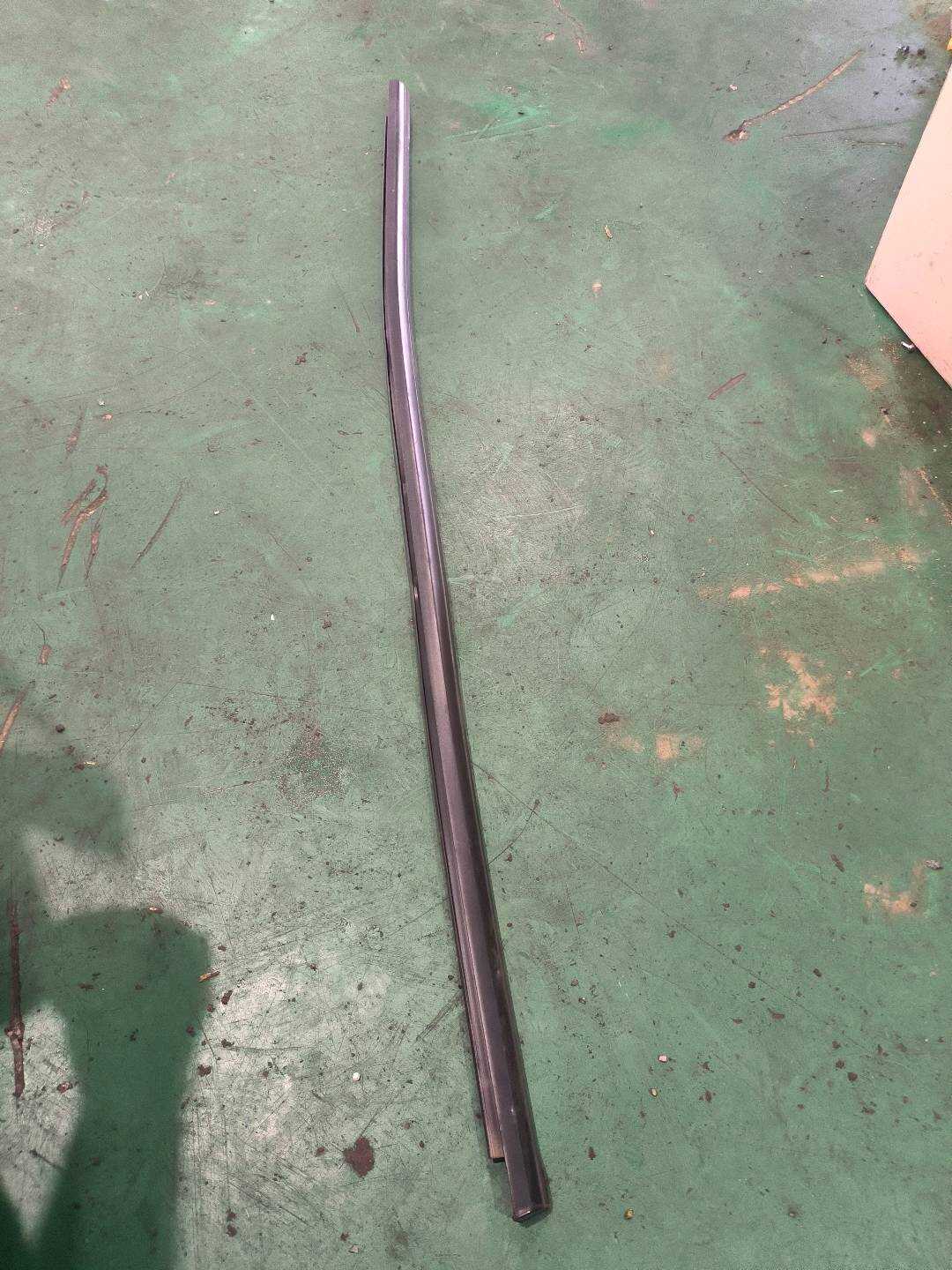 51G839477 后门玻璃压条(左外)
