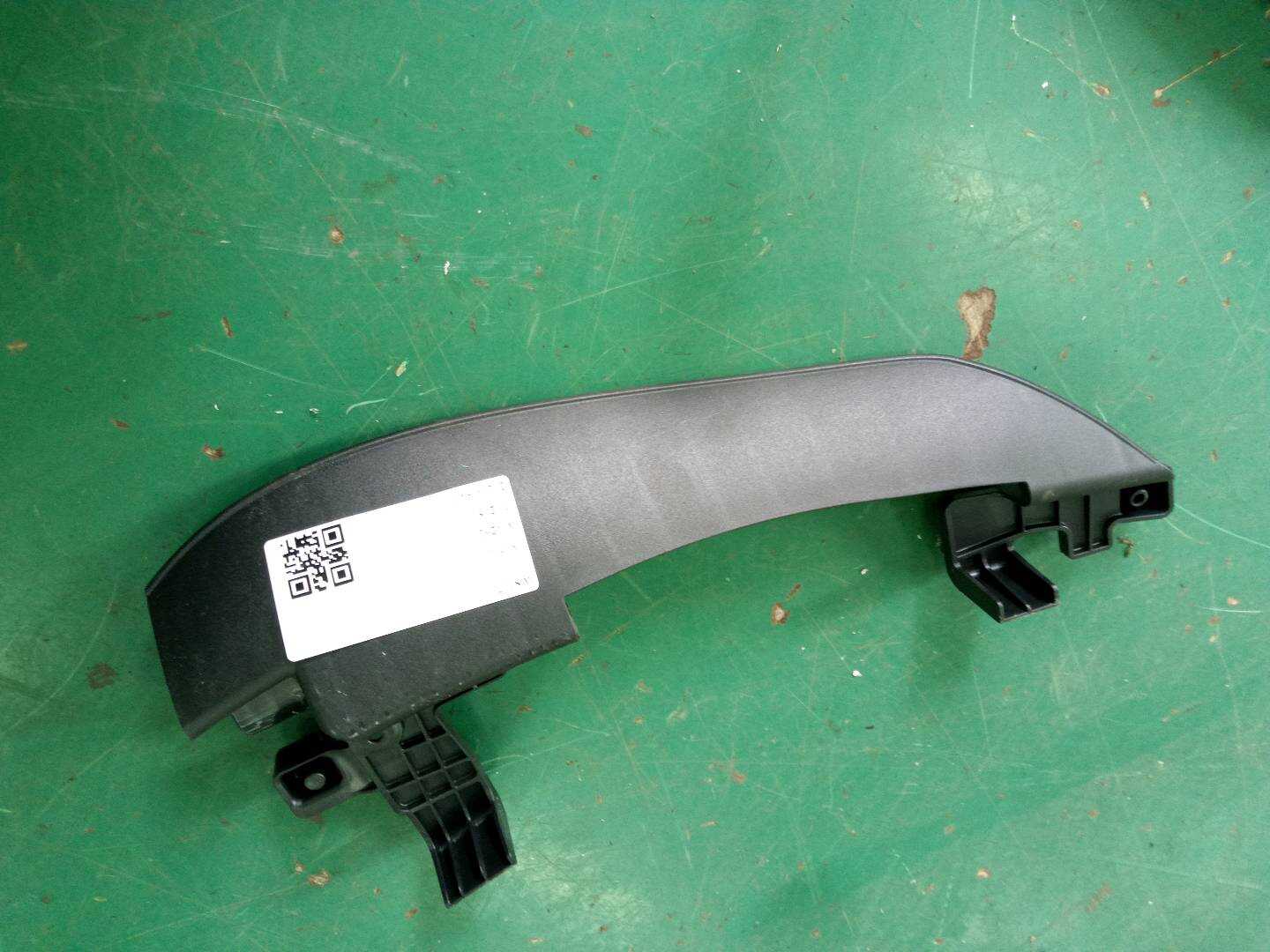 A1769104707 托板 靠背框架右侧