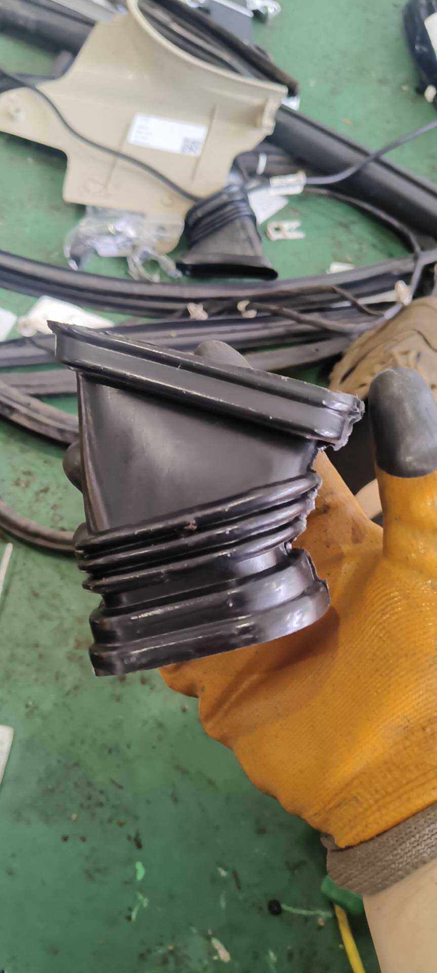 5483521 Rear Floor Air Duct Connector, Right