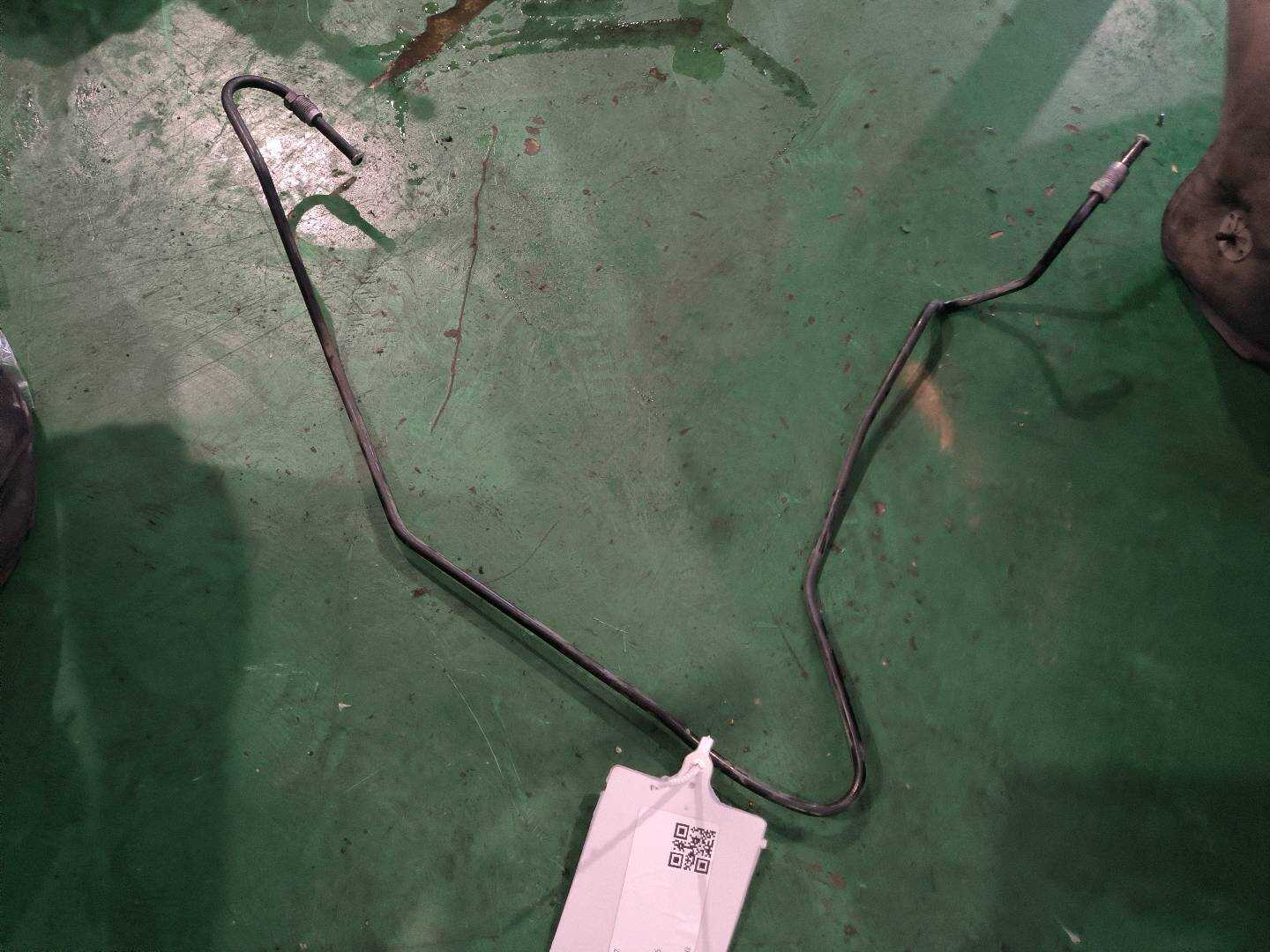 L8RD614706 制动缸回油管