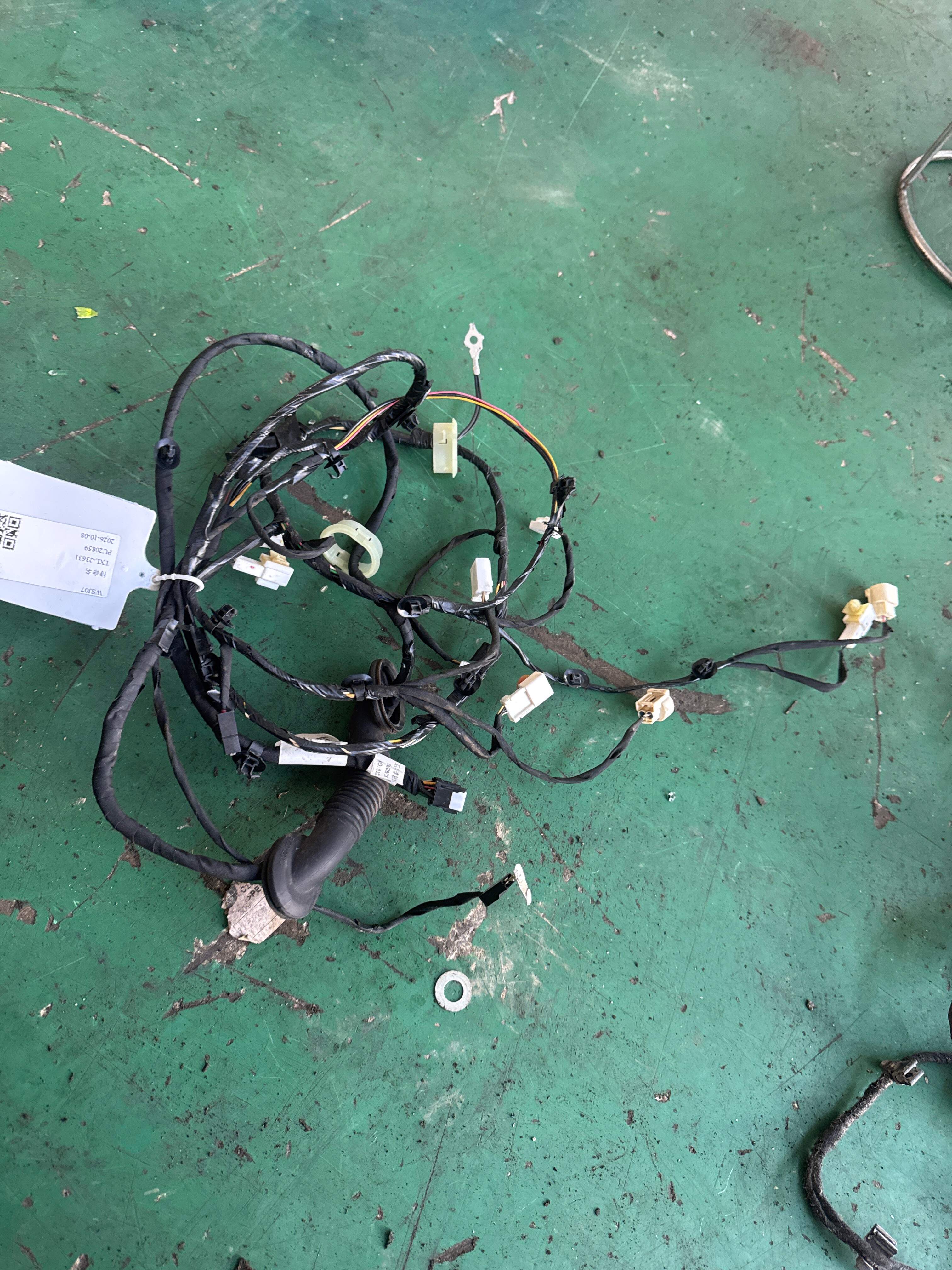 8335003ADU0000 后行李箱线束