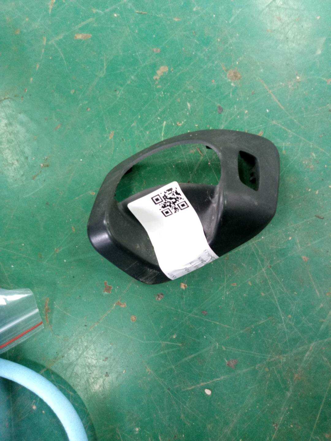 52106985588 前座椅锁盖（右）