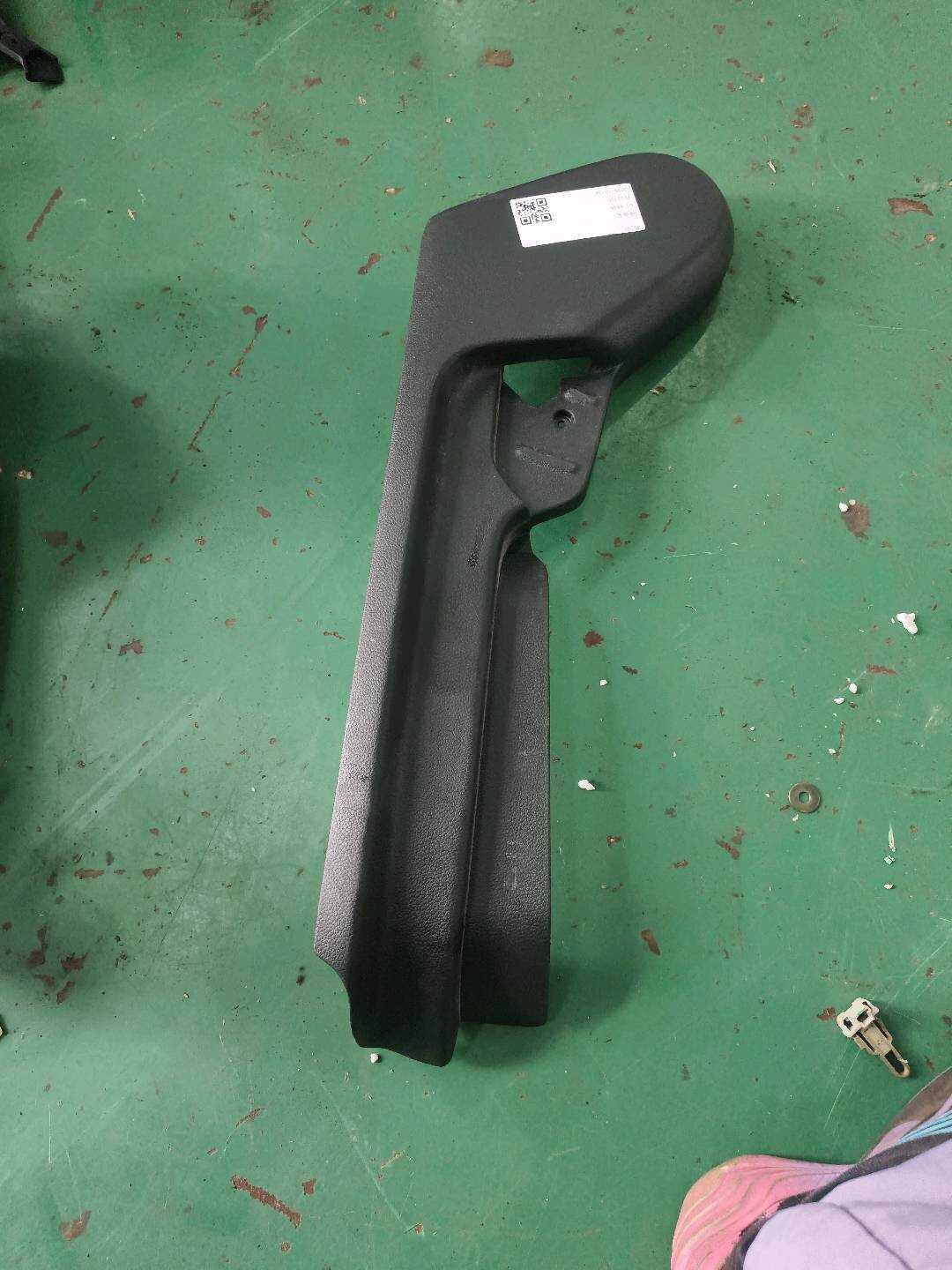 882704X010BTN Passenger Seat Side Trim Panel, Right